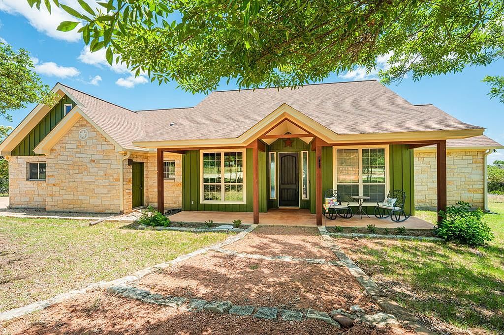 142 Ledge Stone Ln Hunt, TX 78024 - Thumbnail 2