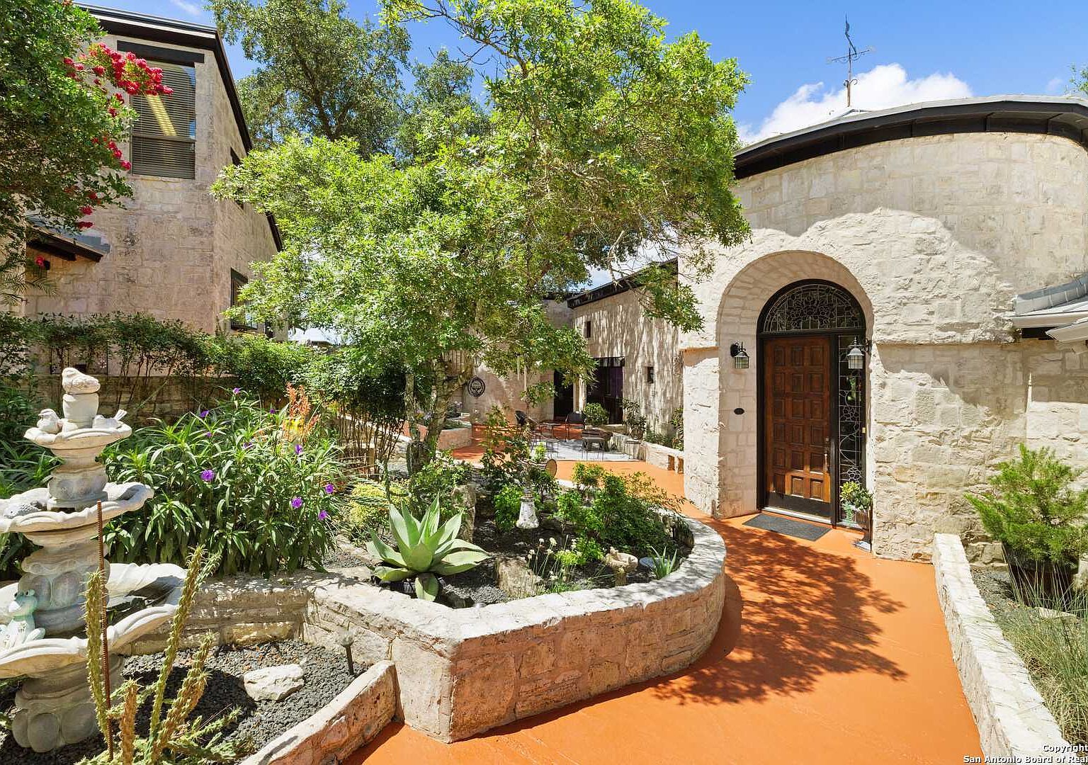 22 Indian Creek Loop Kerrville, TX 78028 - Thumbnail 2