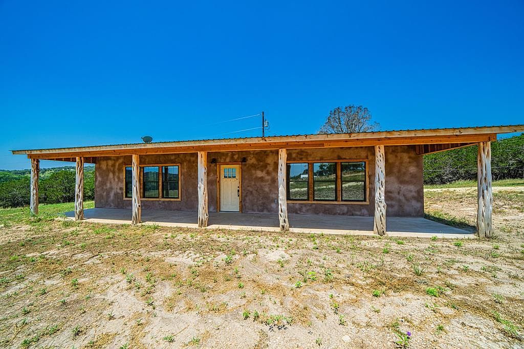 1316 Highway 39 Hunt, TX 78024 - Thumbnail 2