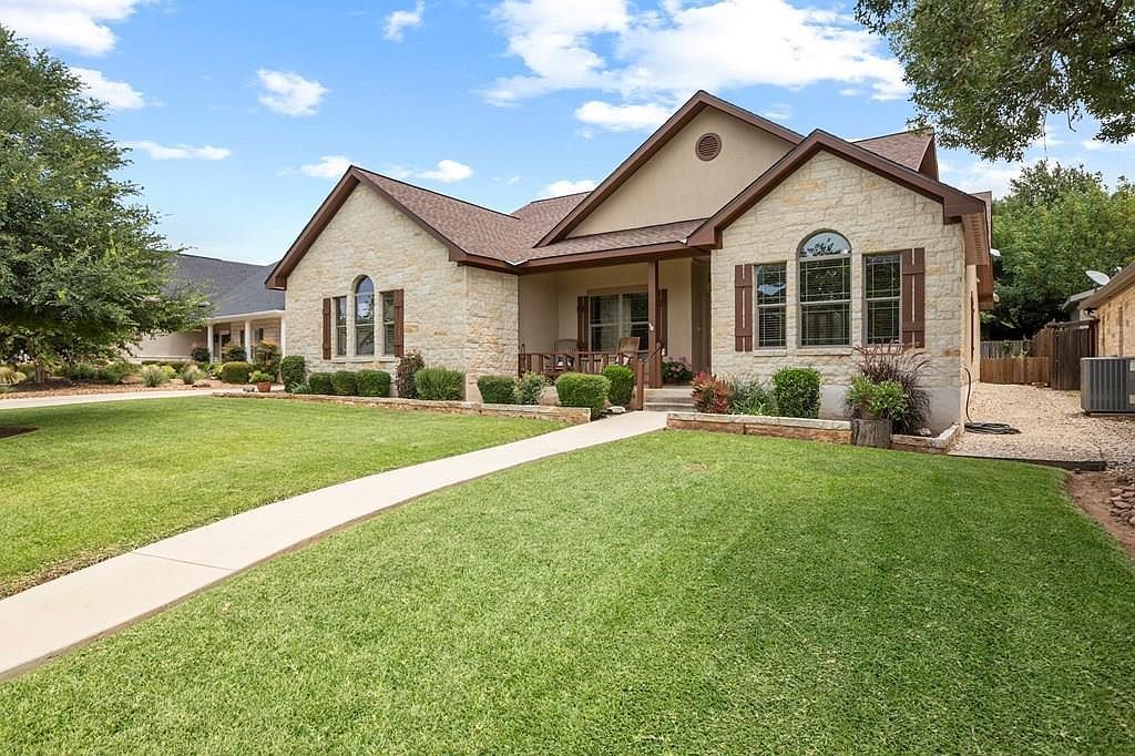 2158 Hedgestone Fredericksburg, TX 78624 - Thumbnail 2