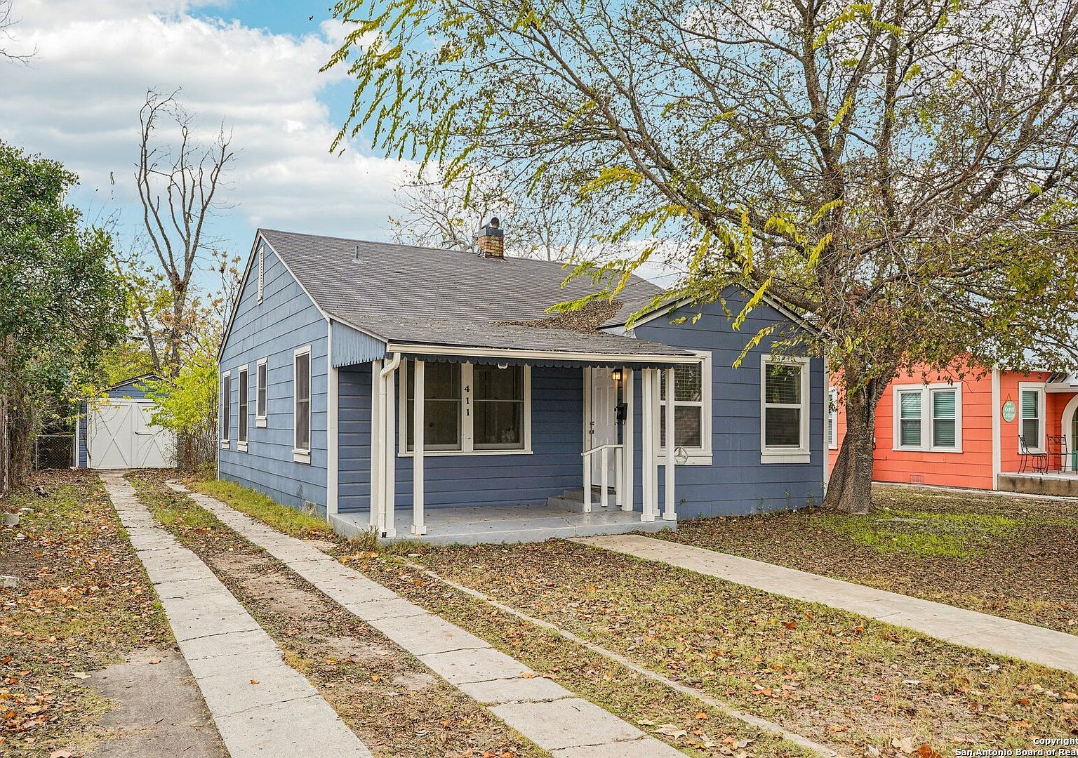 411 W Water St Kerrville, TX 78028 - Thumbnail 2