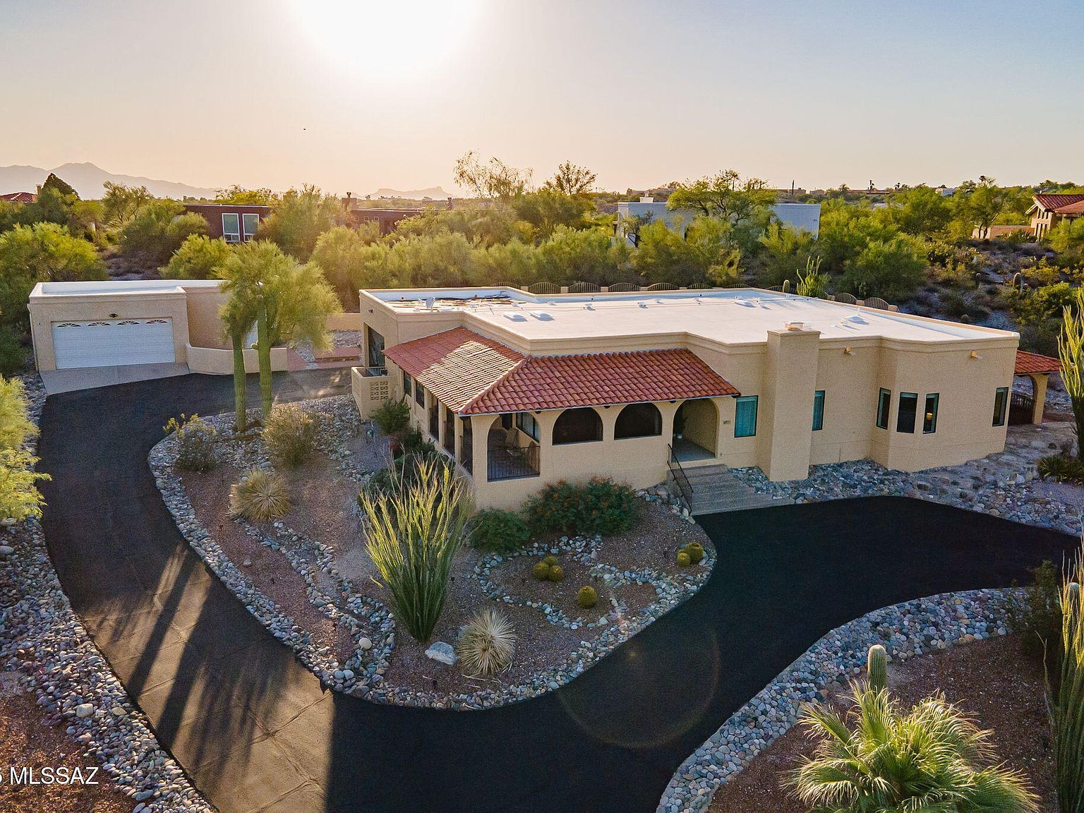 4931 N Pontatoc Rd Tucson, AZ 85718 - Thumbnail 2