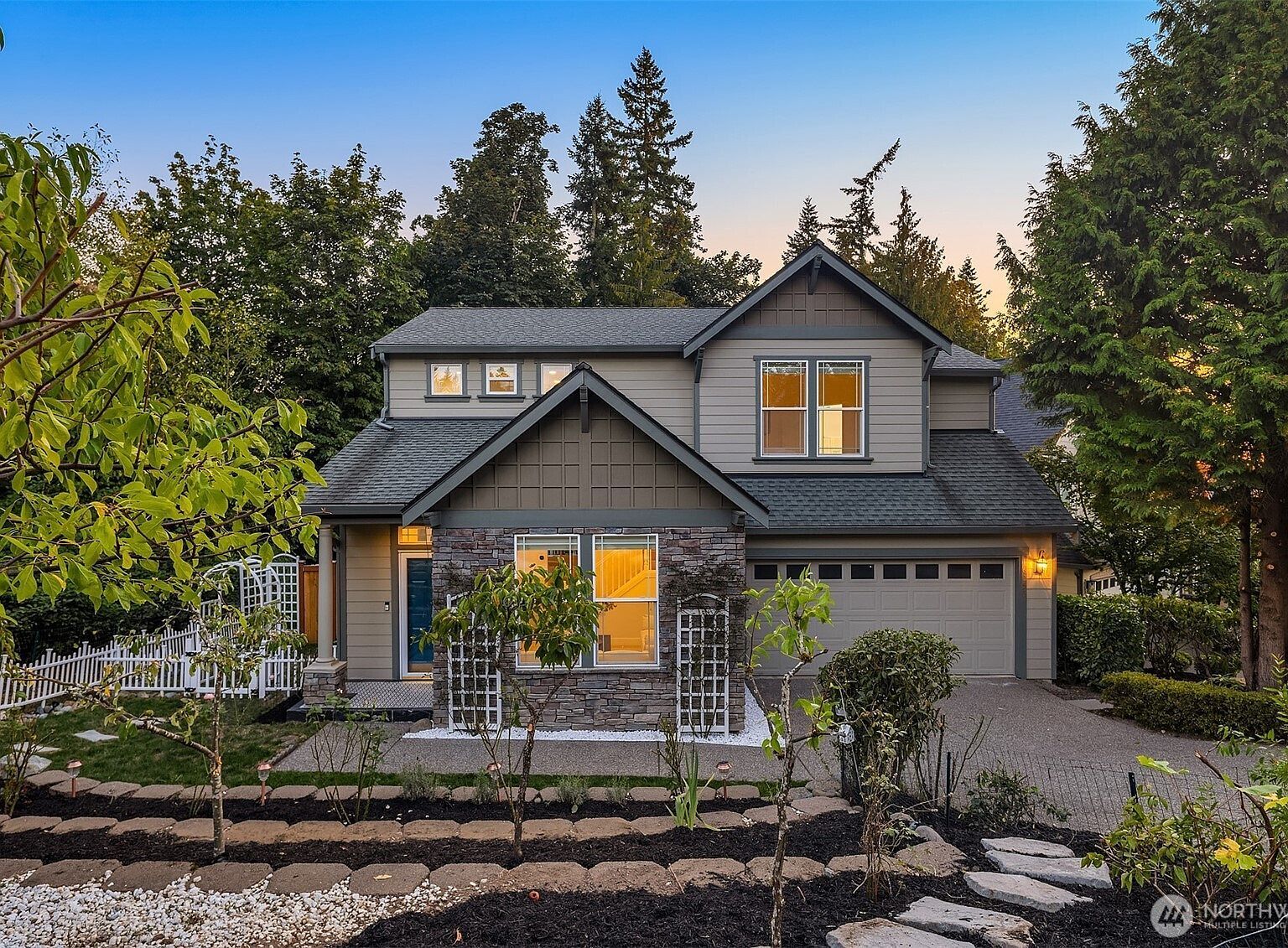 16255 SE 66th St Bellevue, WA 98006 - Thumbnail 2