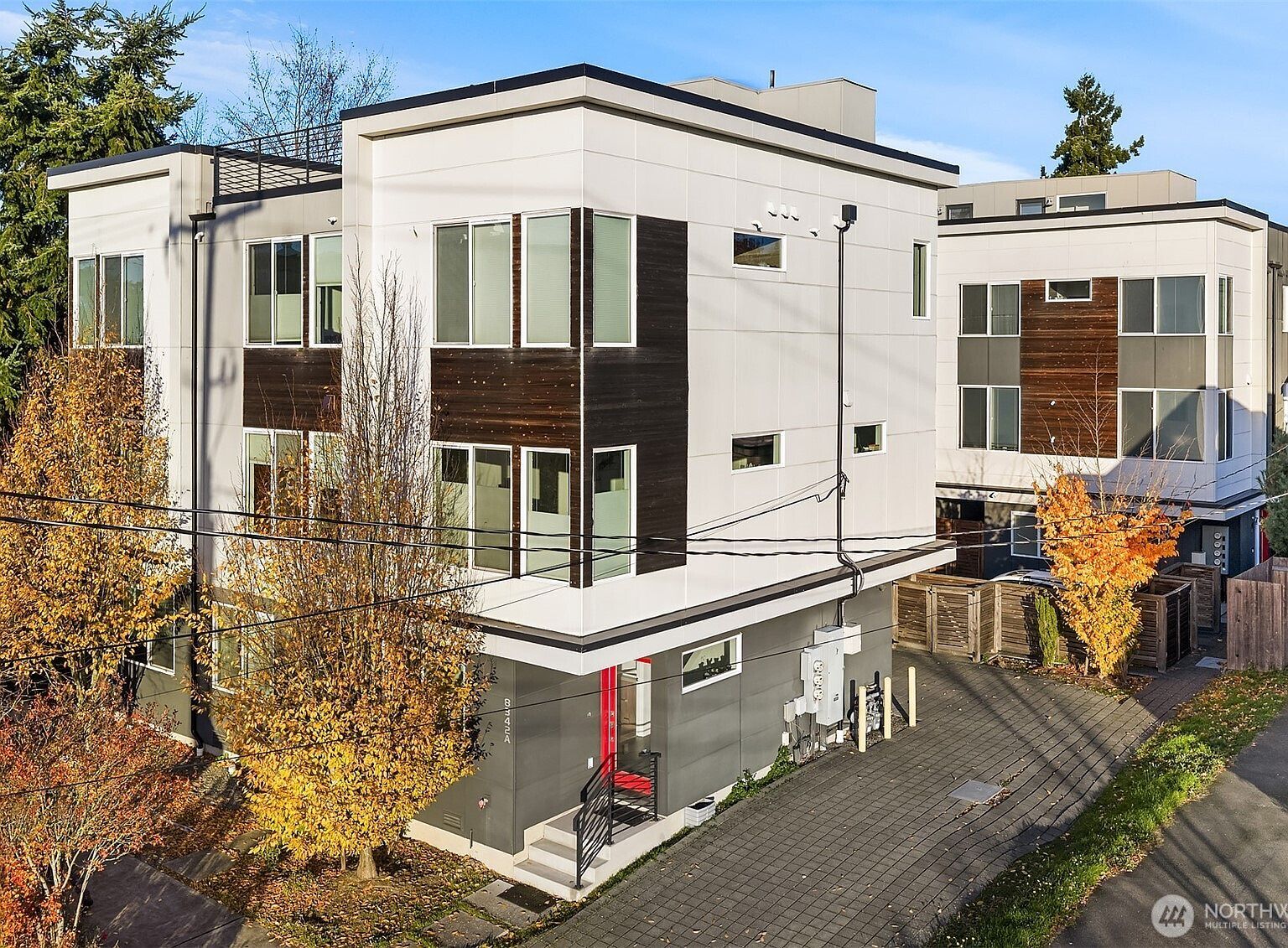 8340 Mary Ave NW #D Seattle, WA 98117 - Thumbnail 2