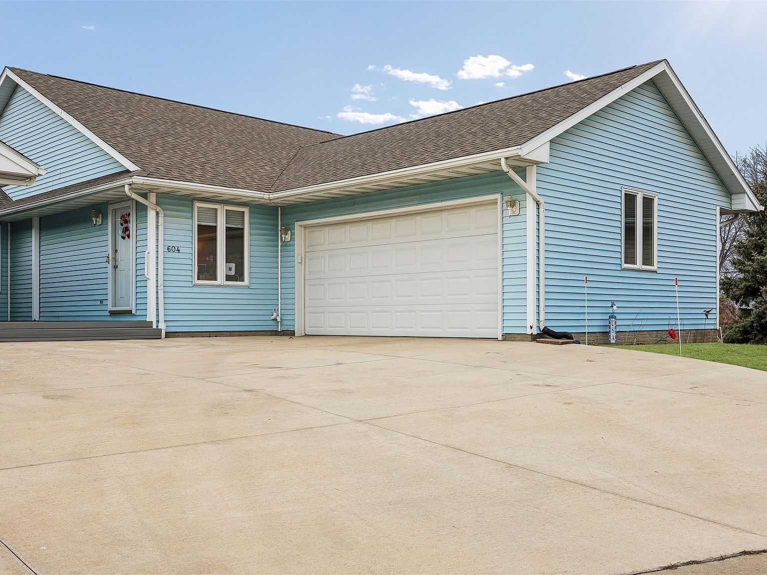 604 SE Tower Ct Ankeny, IA 50021 - Thumbnail 2