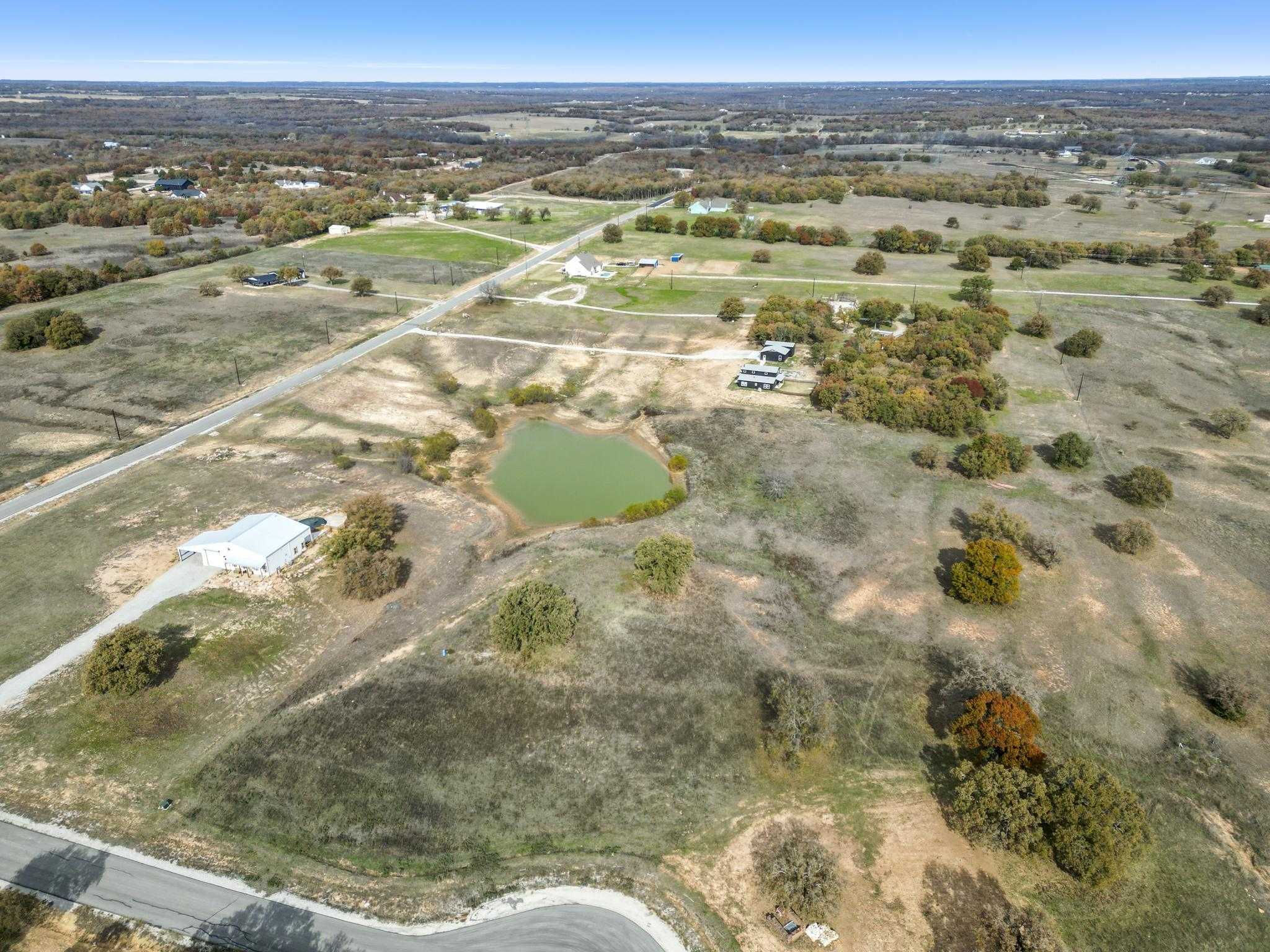 125 Sandy Ct, Alvord, TX, USA, 76225 - Thumbnail 2