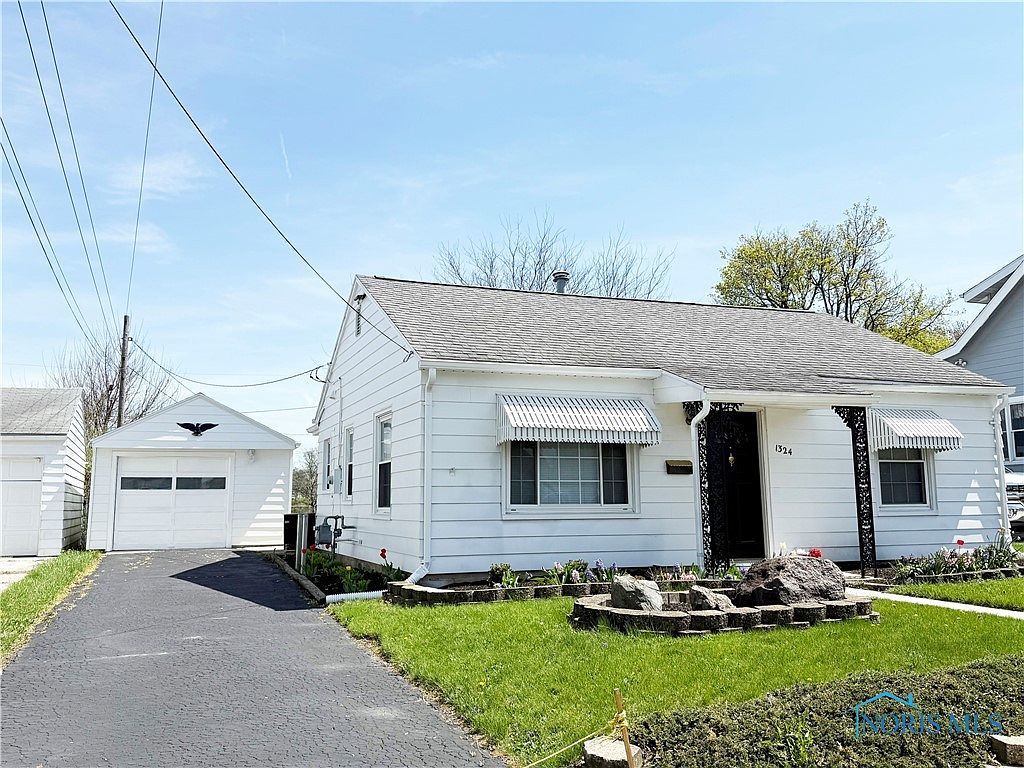 1324 N Union St Fostoria, OH 44830 - Thumbnail 2