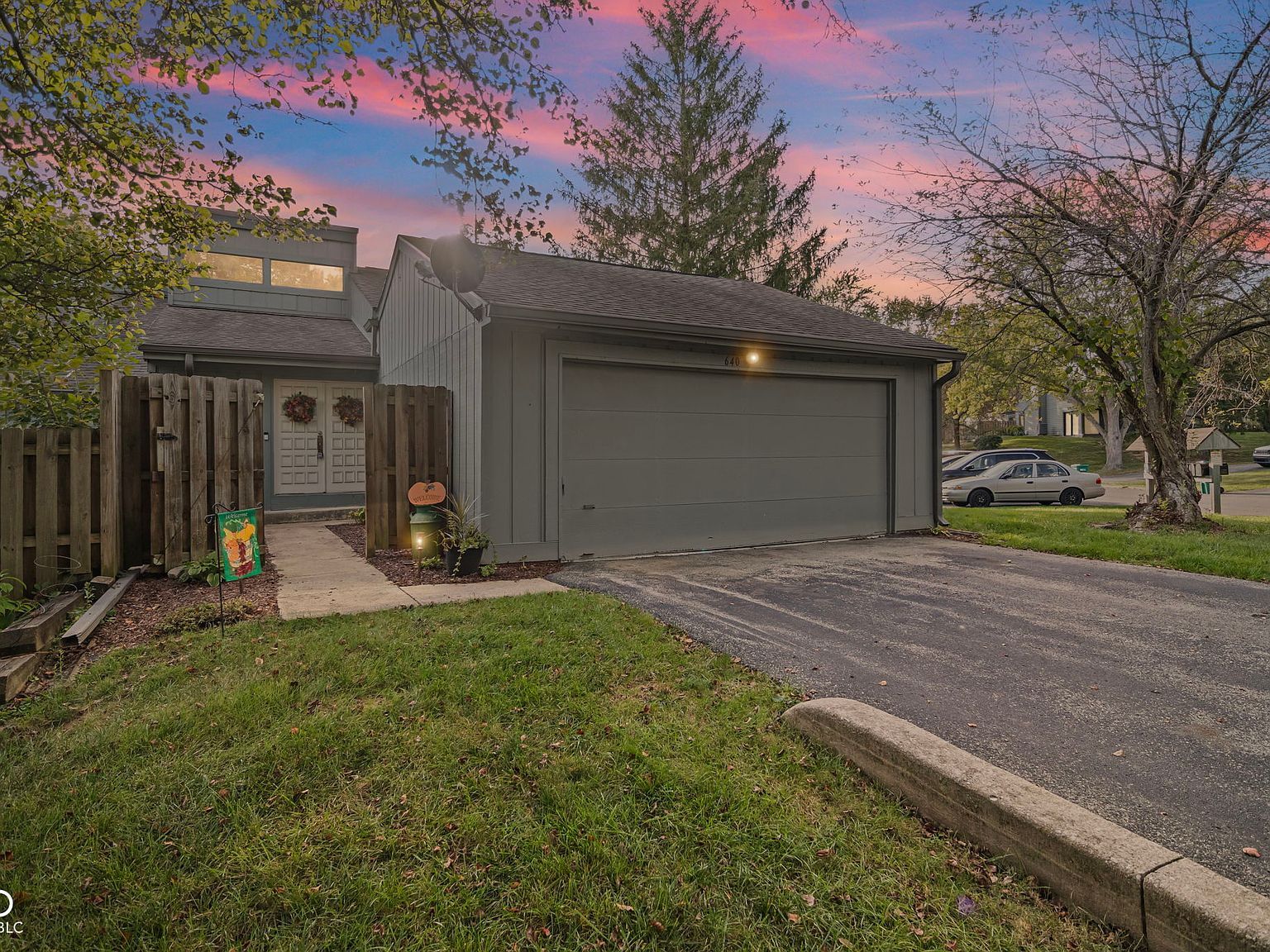 640 Blossom Dr Avon, IN 46123 - Thumbnail 2