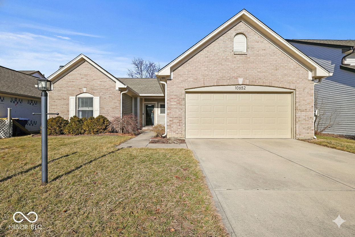 10652 Chesapeake Dr N Indianapolis, IN 46236 - Thumbnail 2