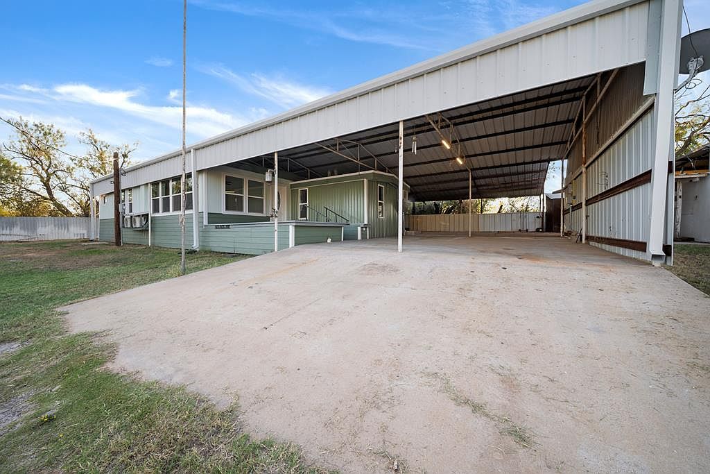 1876 Bass Loop Colorado City, TX 79512 - Thumbnail 2