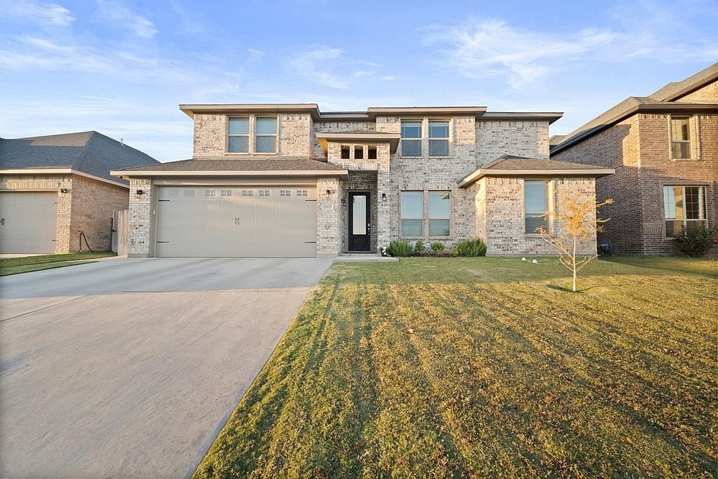 1805 Daybreak Way Midland, TX 79705 - Thumbnail 2
