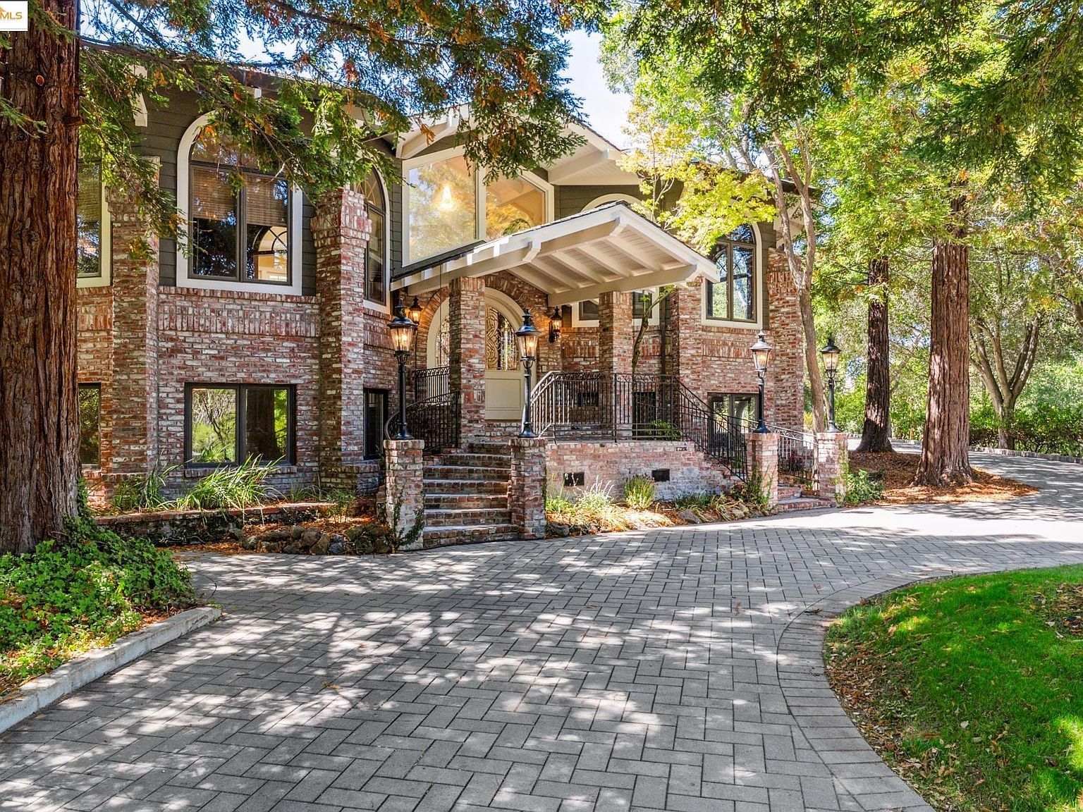 9 Burton Vista Ct Lafayette, CA 94549 - Thumbnail 2