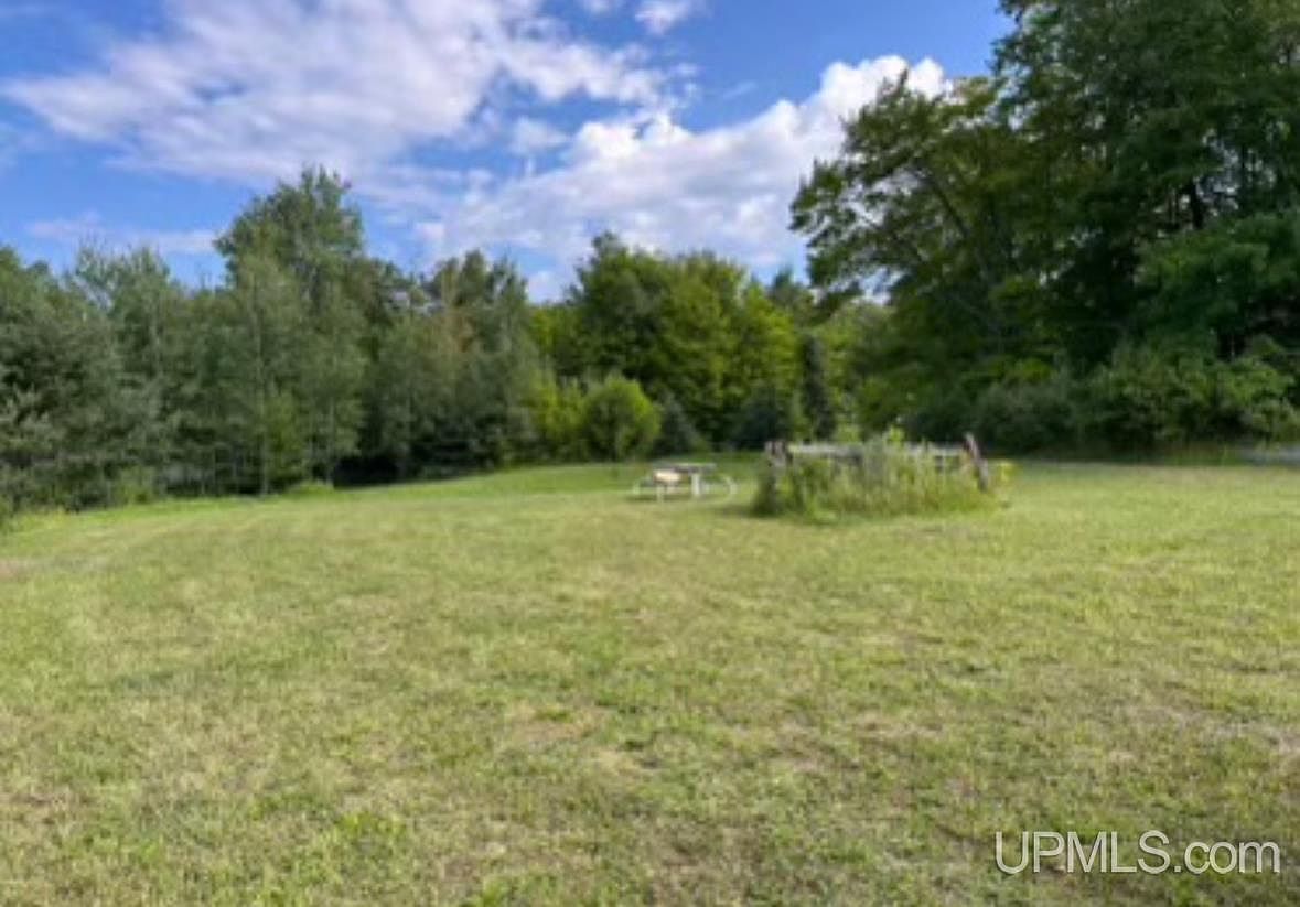 6770 N Connors Rd Munising, MI 49862 - Thumbnail 2