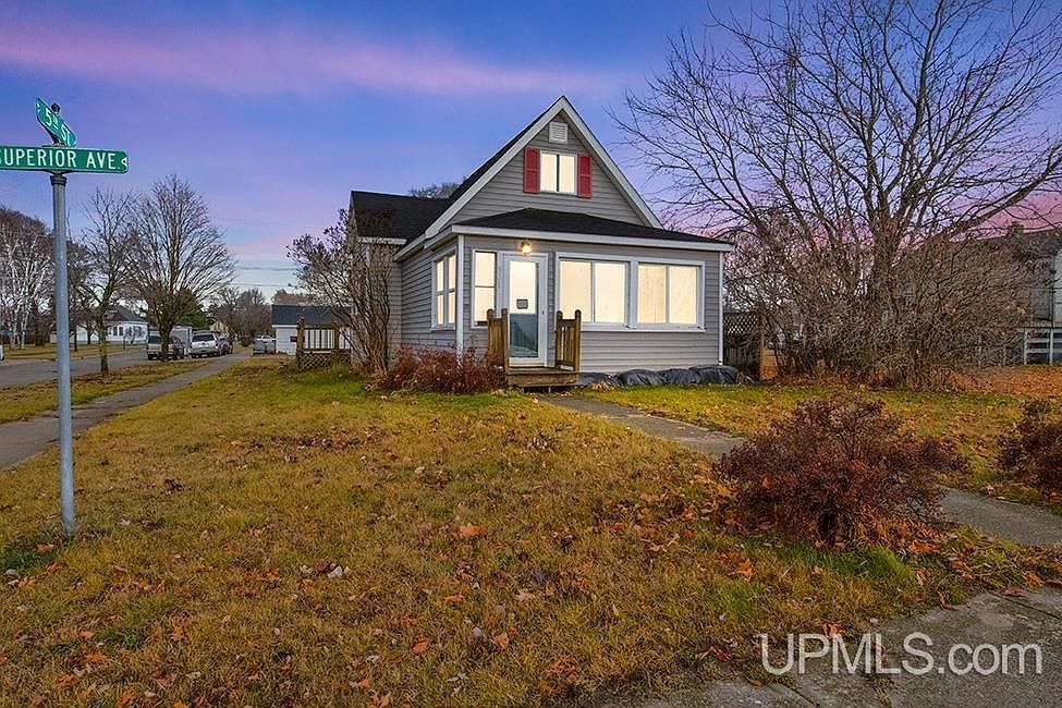 501 Superior Ave Gladstone, MI 49837 - Thumbnail 2