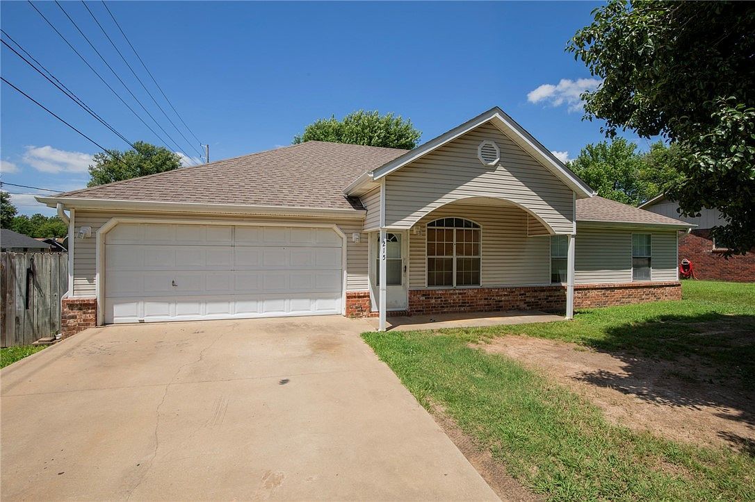 215 N Broyles St Farmington, AR 72730 - Thumbnail 2