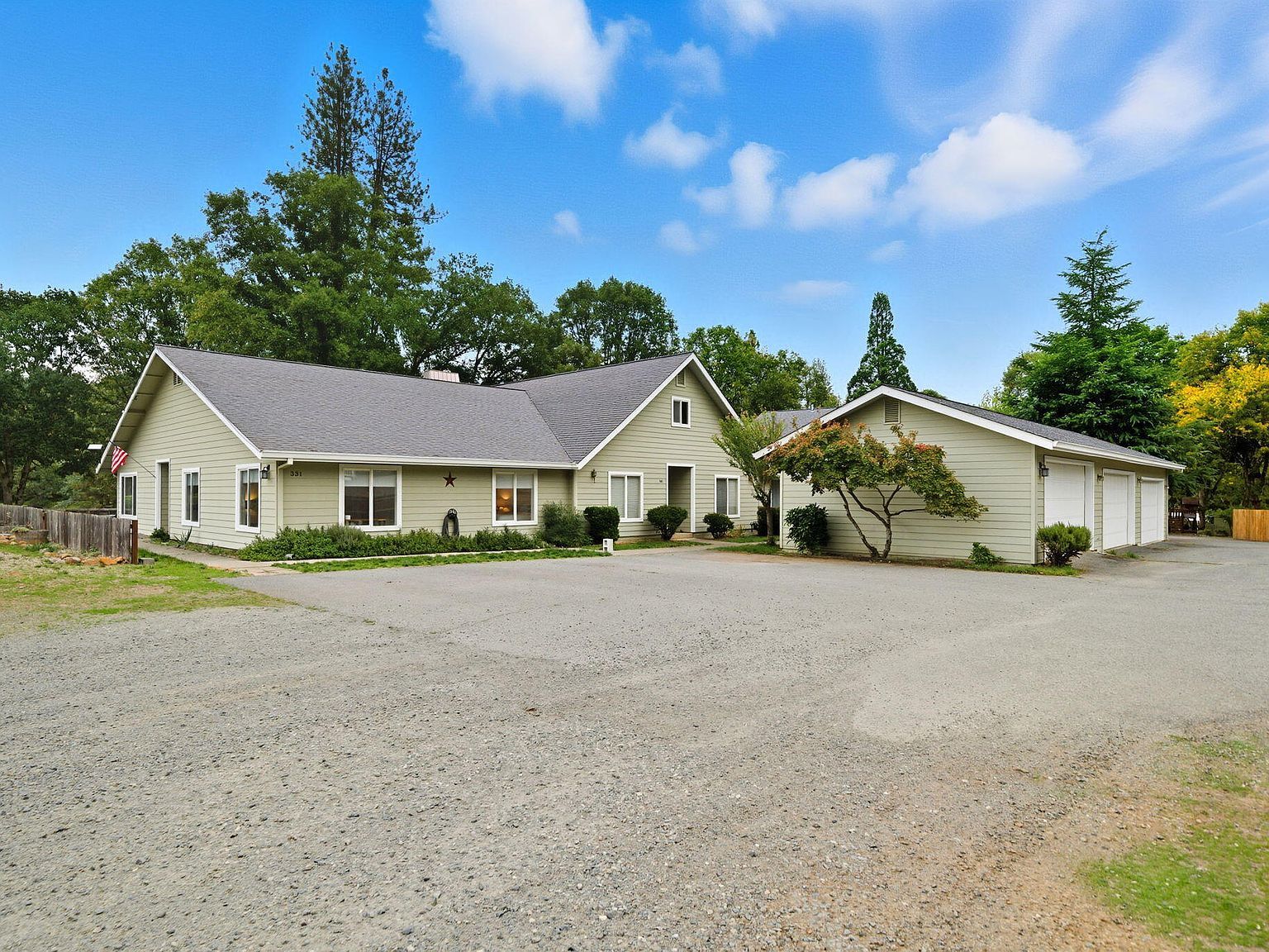 331 Fairway Dr Weaverville, CA 96093 - Thumbnail 2