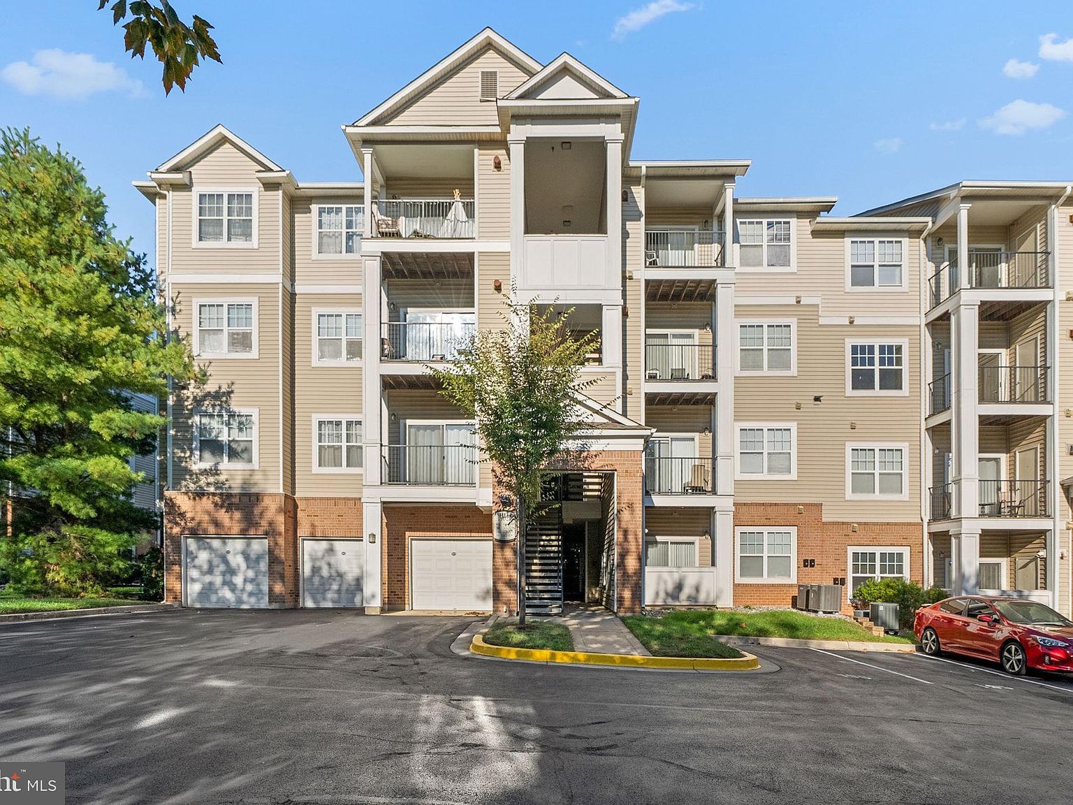 19621 Galway Bay Cir APT 302 Germantown, MD 20874 - Thumbnail 2