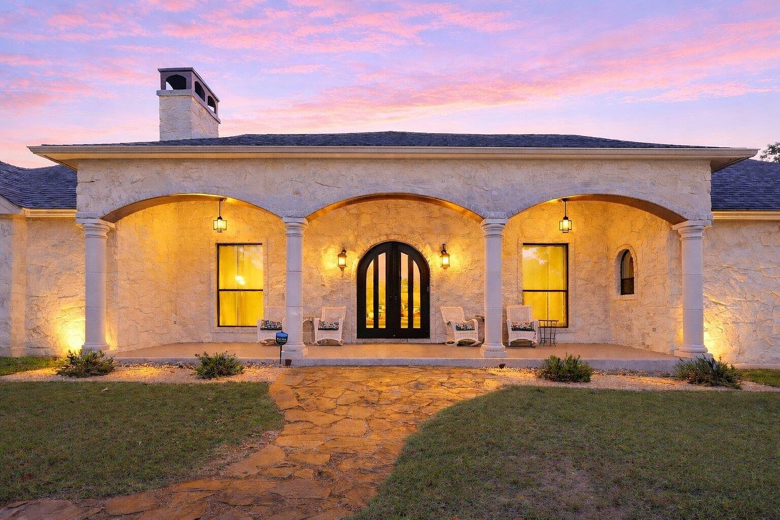 125 Carriage Ct Bastrop, TX 78602, 78602