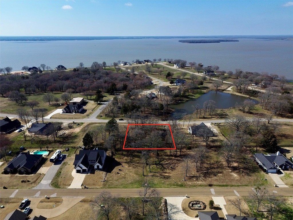 715 Clubview Dr Kemp, TX 75143 - Thumbnail 2