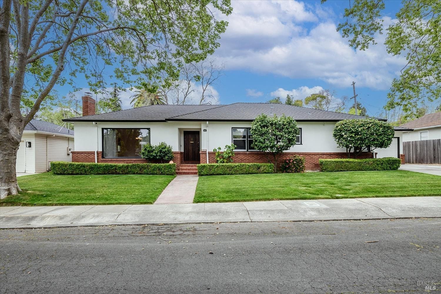 1361 Mariposa St Vallejo, CA 94590 - Thumbnail 2