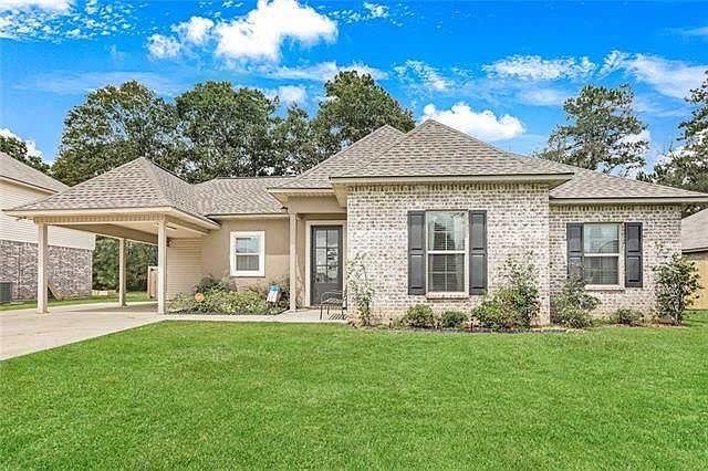 18231 Fox Hollow Loop Hammond, LA 70401  | Single Family