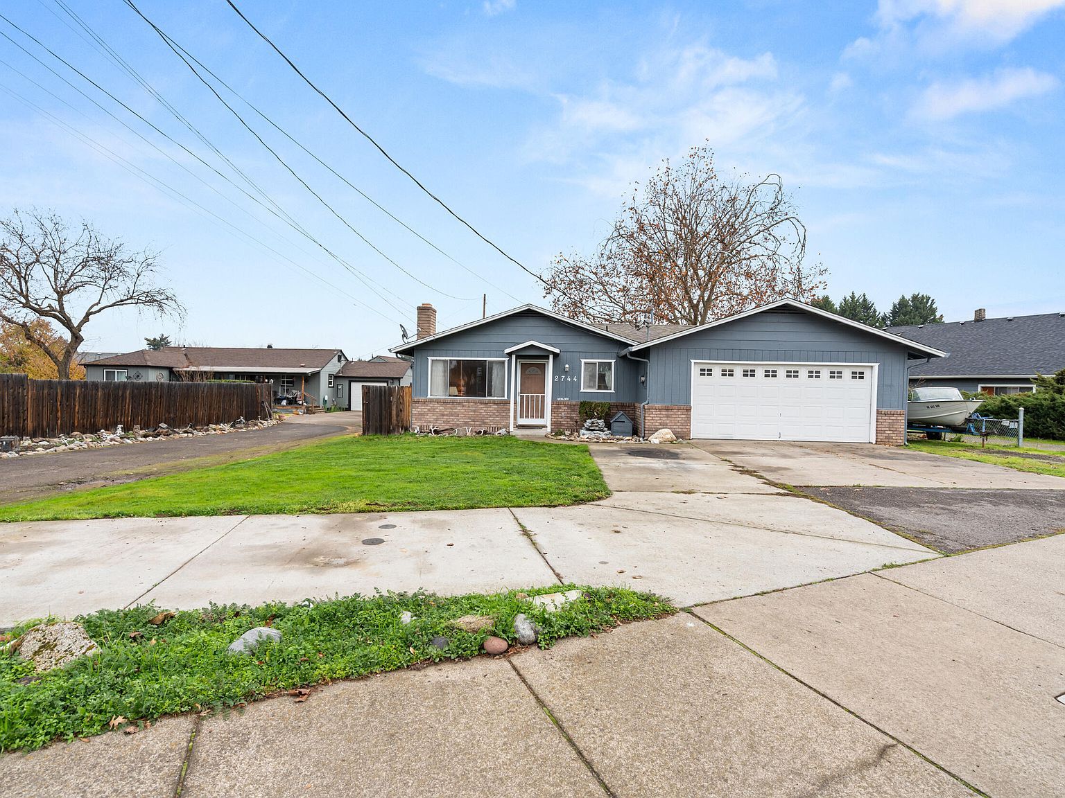 2744 Merriman Rd Medford, OR 97501 - Thumbnail 2