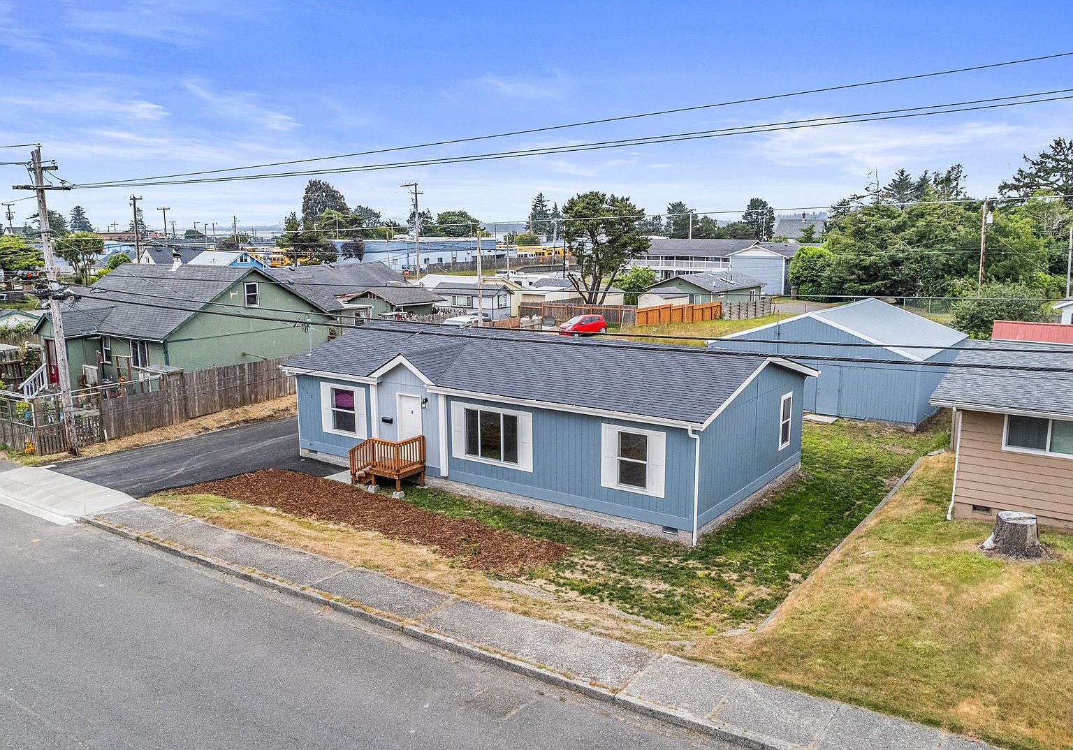 242 N Wasson St Coos Bay, OR 97420 - Thumbnail 2