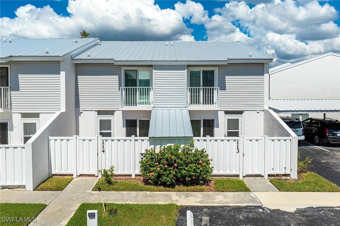 18038 San Carlos Blvd APT 113 Fort Myers Beach, FL 33931 - Thumbnail 2