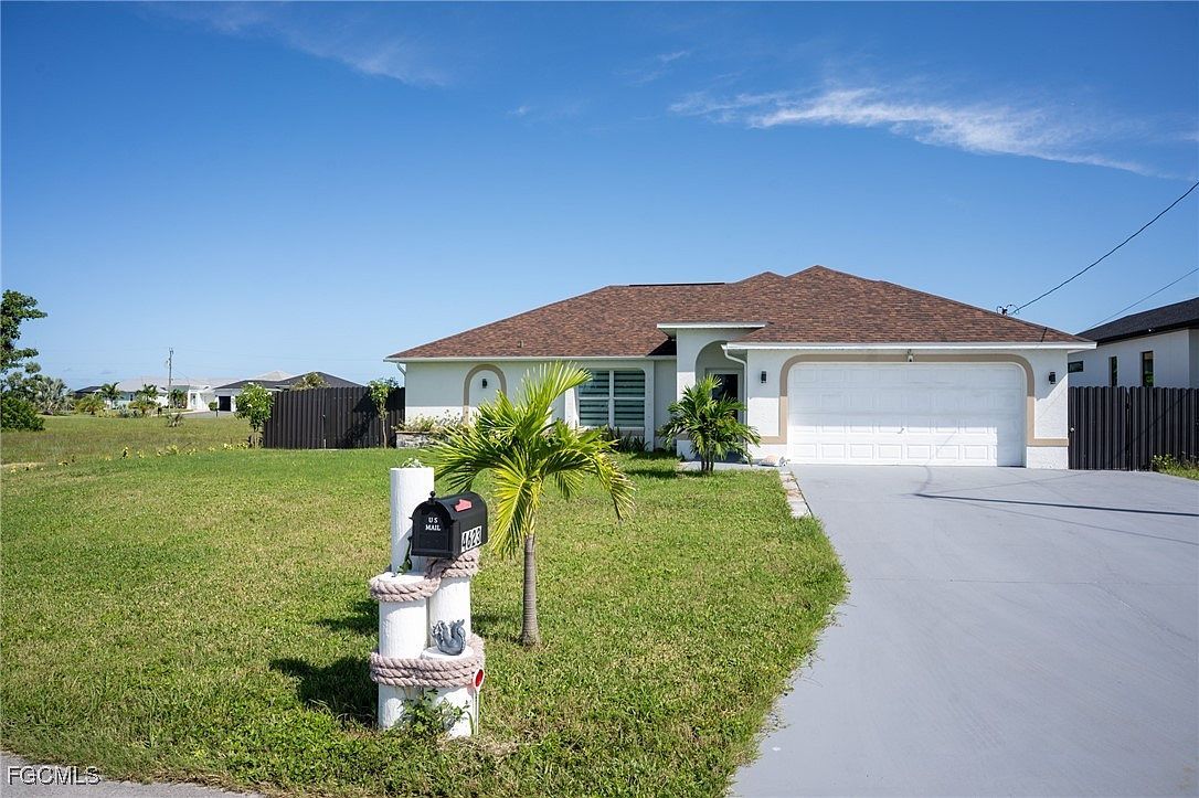 4623 Jacaranda Pkwy W Cape Coral, FL 33993 - Thumbnail 2