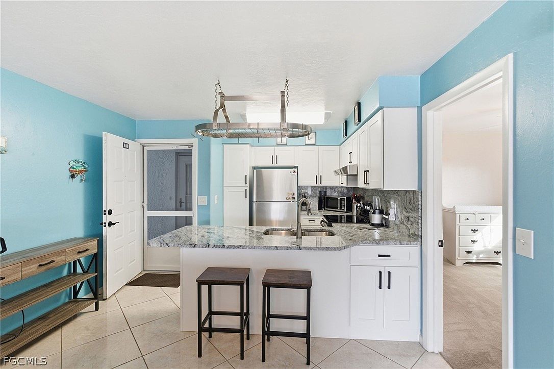 1100 Pondella Rd APT 610 Cape Coral, FL 33909 - Thumbnail 2