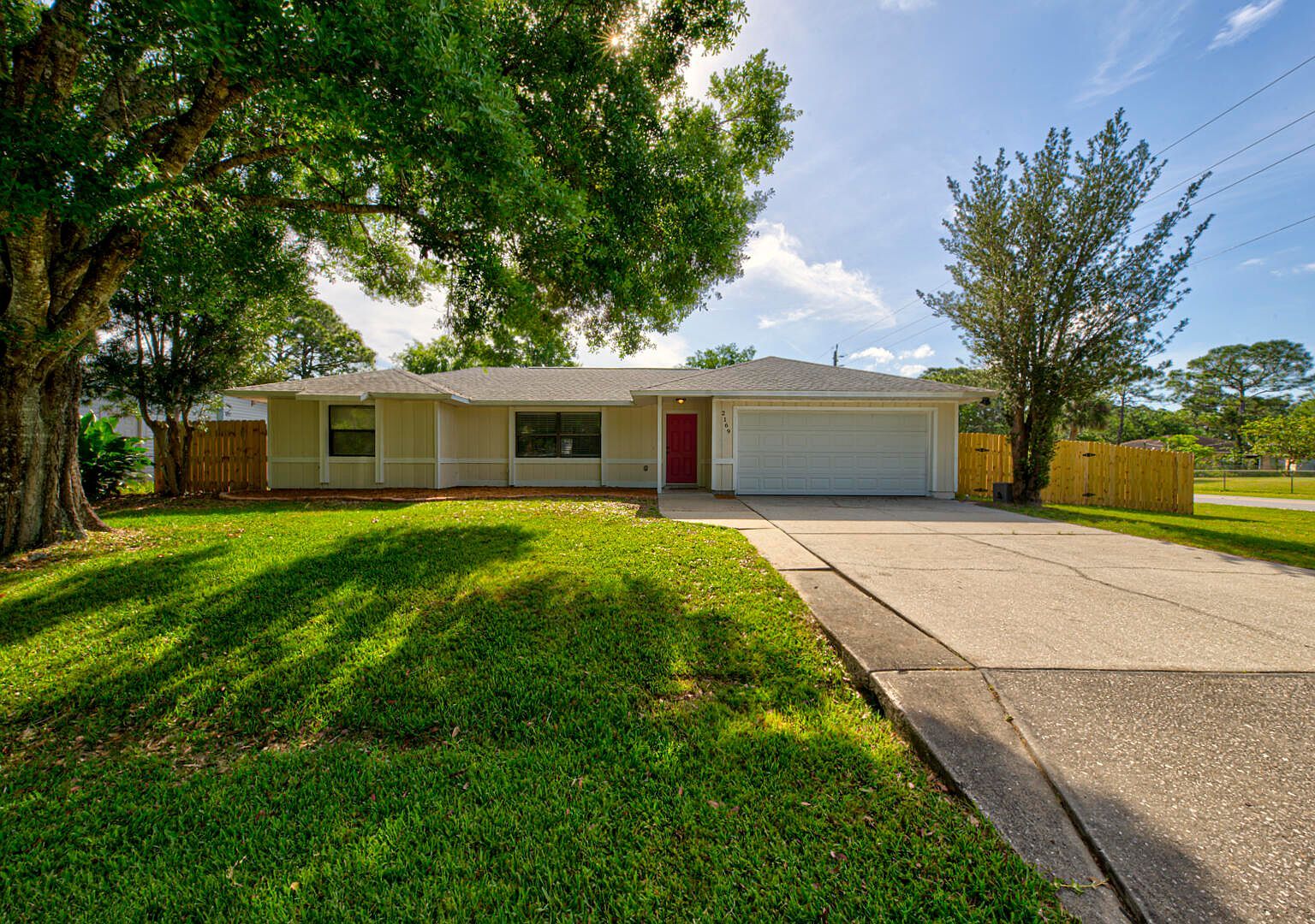 2169 Wagonwheel Ave SE Palm Bay, FL 32909 - Thumbnail 2