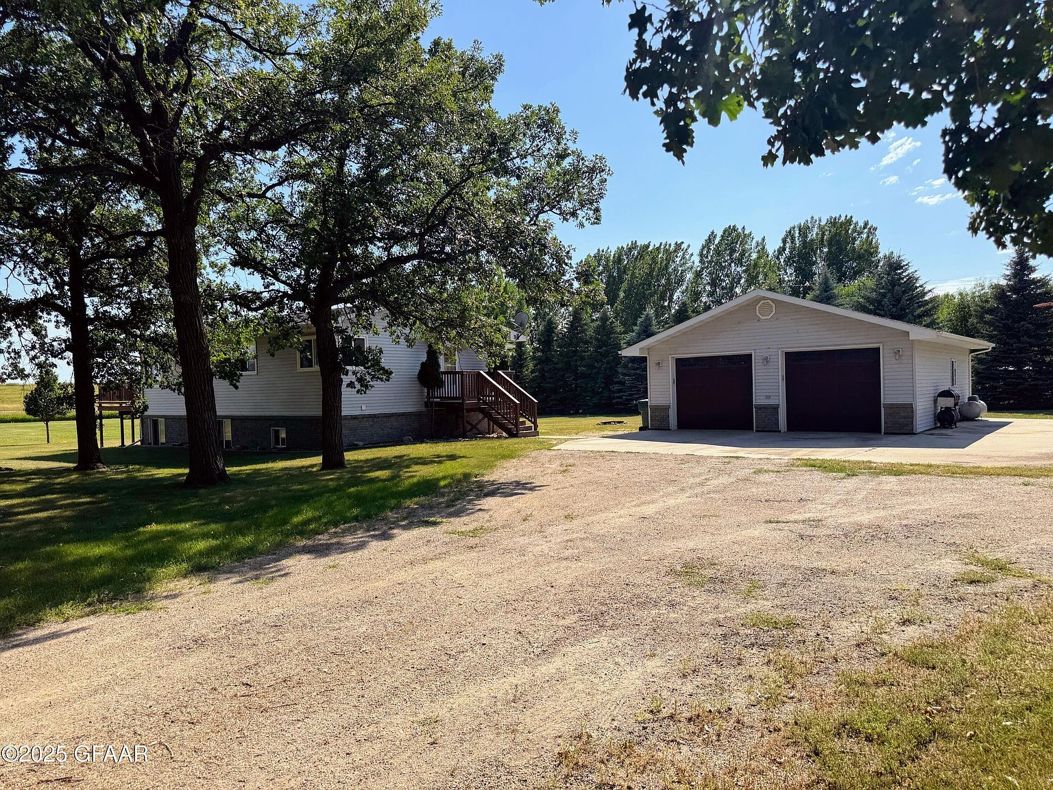 2435 12th Ave SW Devils Lake, ND 58301 - Thumbnail 2