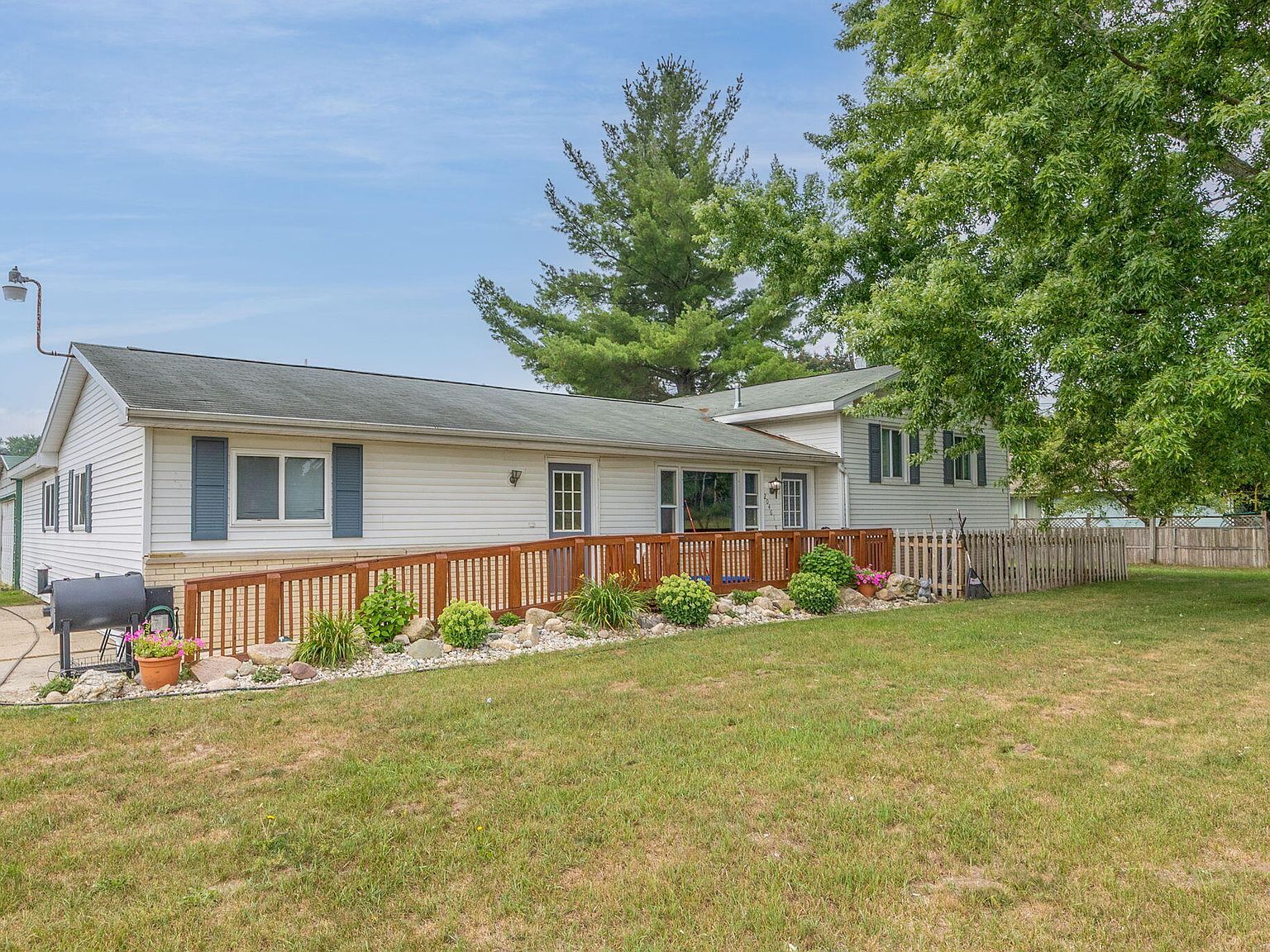 20461 Spruce Rd Big Rapids, MI 49307 - Thumbnail 2