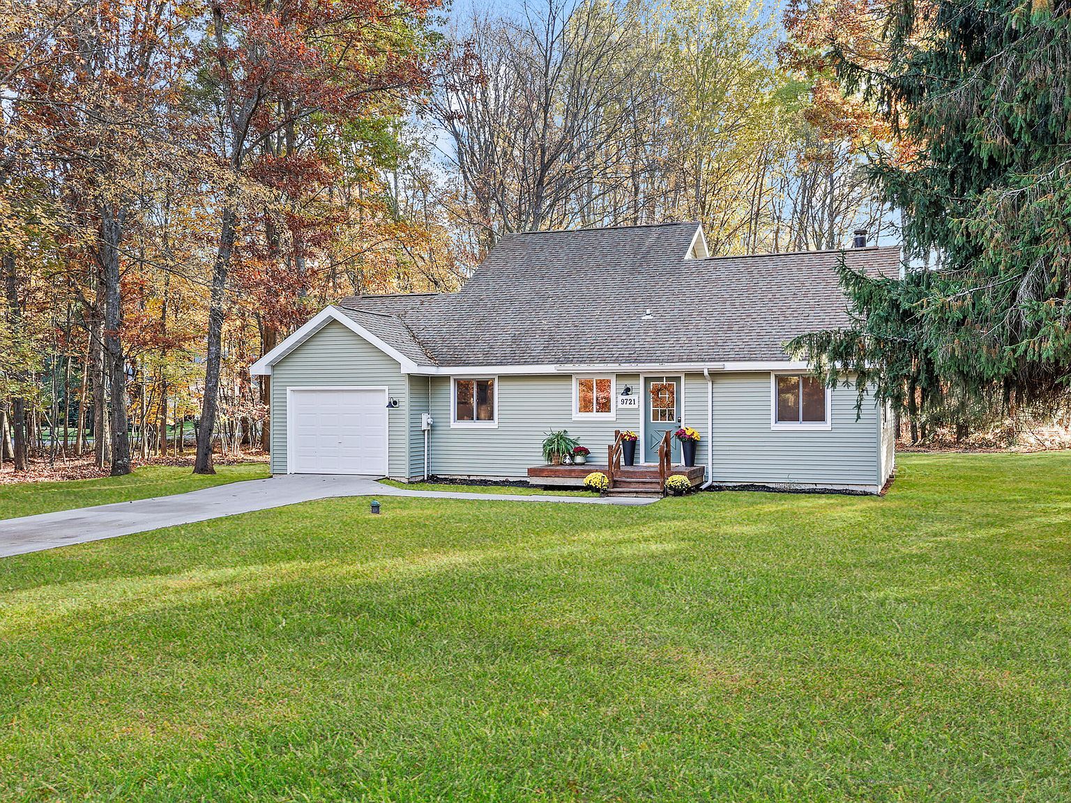 9721 Willow Rd Stanwood, MI 49346 - Thumbnail 2