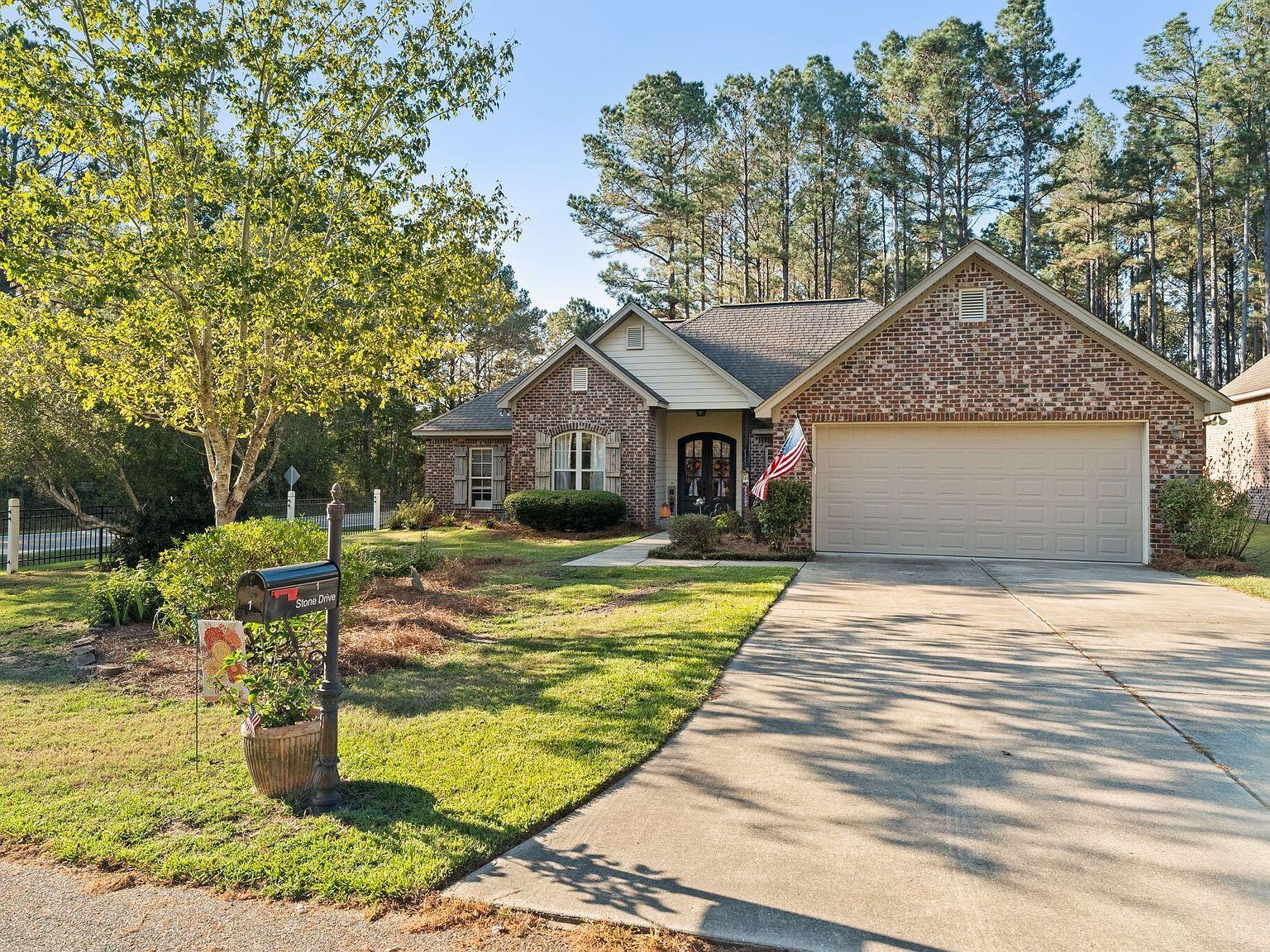 1 Stone Dr Hattiesburg, MS 39402 - Thumbnail 2