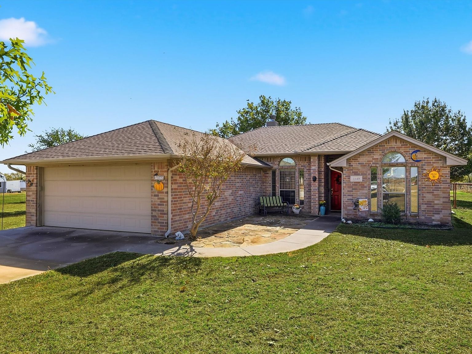 11649 Mitchell Cir Ponder, TX 76259 - Thumbnail 2