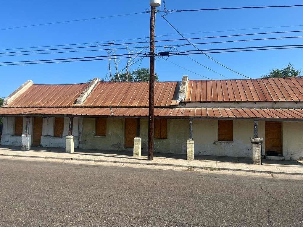 1311 San Eduardo Ave Laredo, TX 78040 - Thumbnail 2