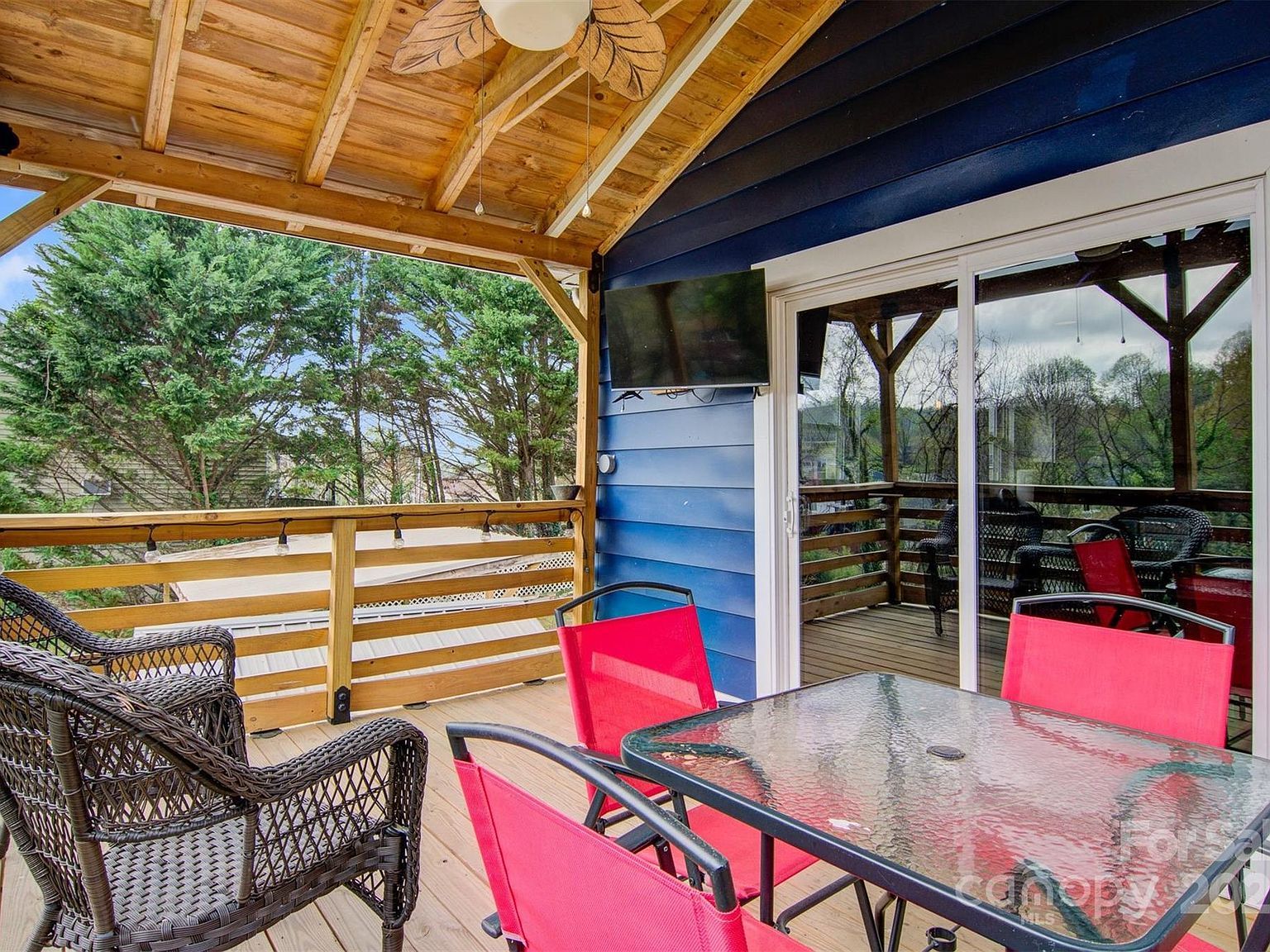 403 Spruce St SW Lenoir, NC 28645 - Thumbnail 2