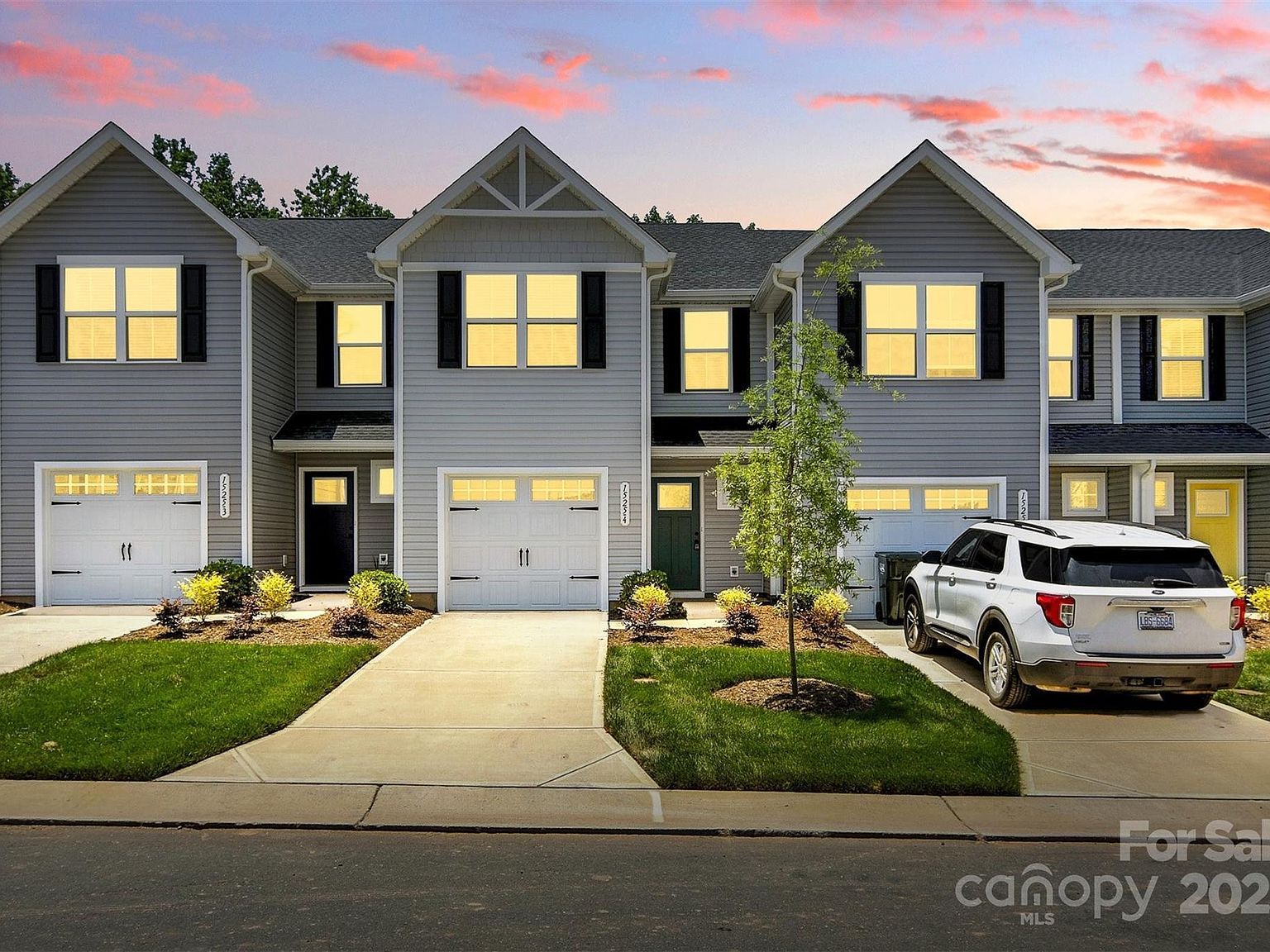 1525 39th Avenue Loop NE #4 Hickory, NC 28601 - Thumbnail 2