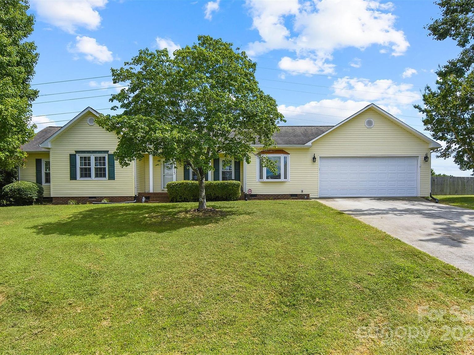 1315 Pear Dr Conover, NC 28613 - Thumbnail 2