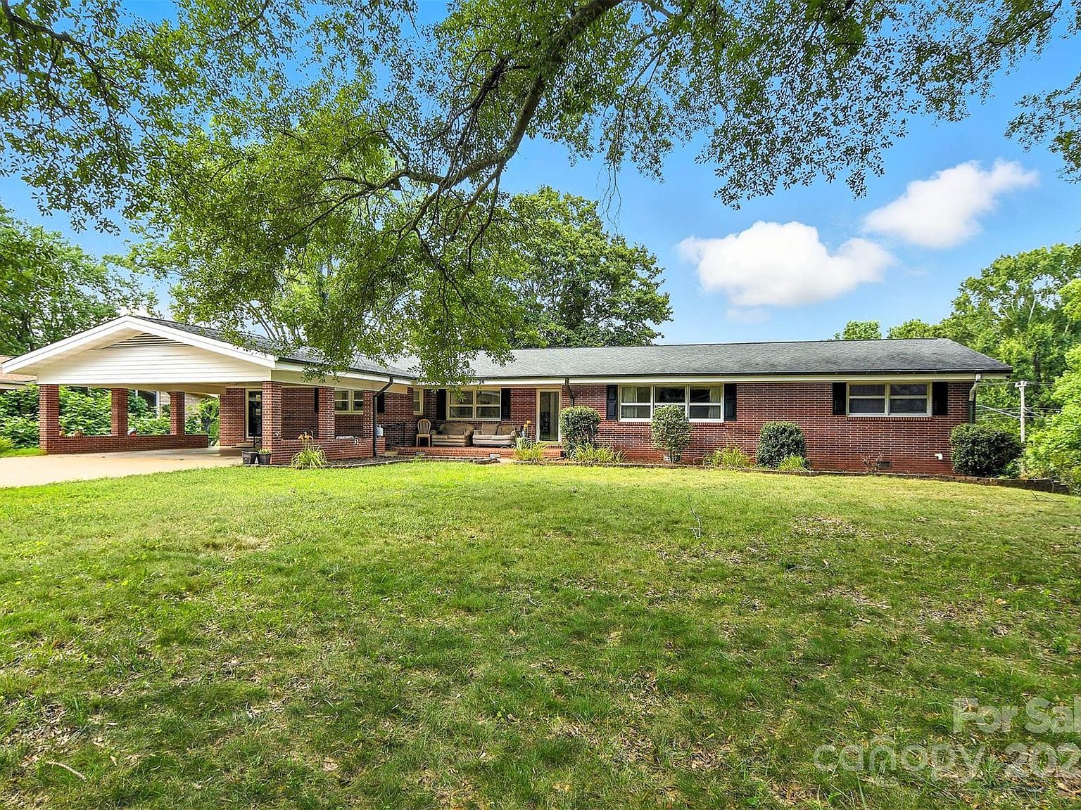 26 33rd Ave NW Hickory, NC 28601 - Thumbnail 2