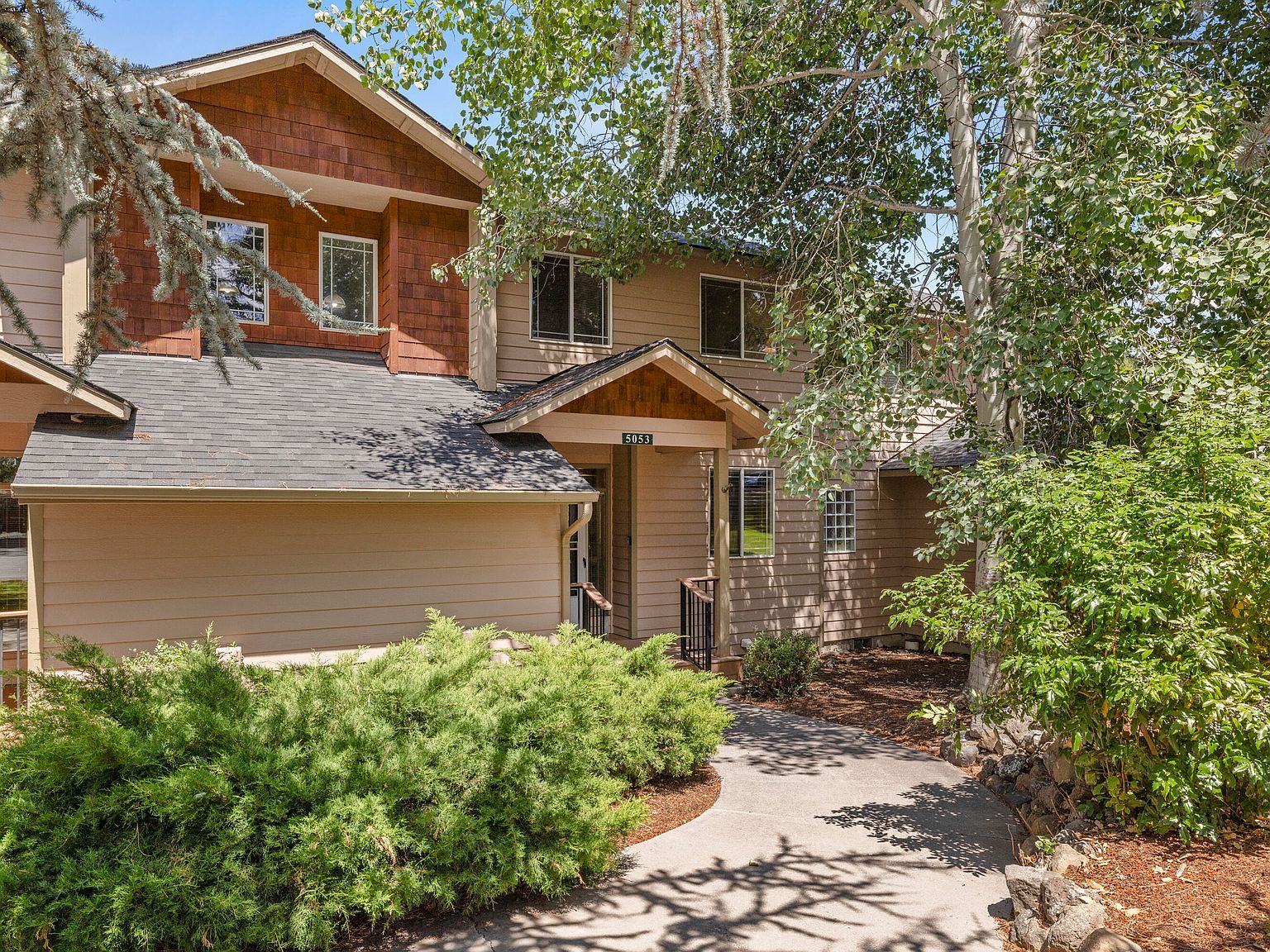 5053 Falcon Dr Klamath Falls, OR 97601 - Thumbnail 2