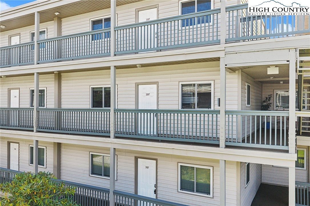 301 Pinnacle Inn Rd UNIT 3207 Banner Elk, NC 28604 - Thumbnail 2