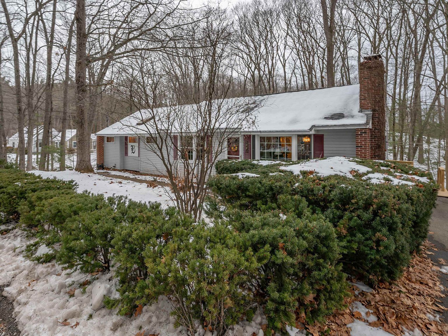 226 Amesbury Rd Kensington, NH 03833 - Thumbnail 2