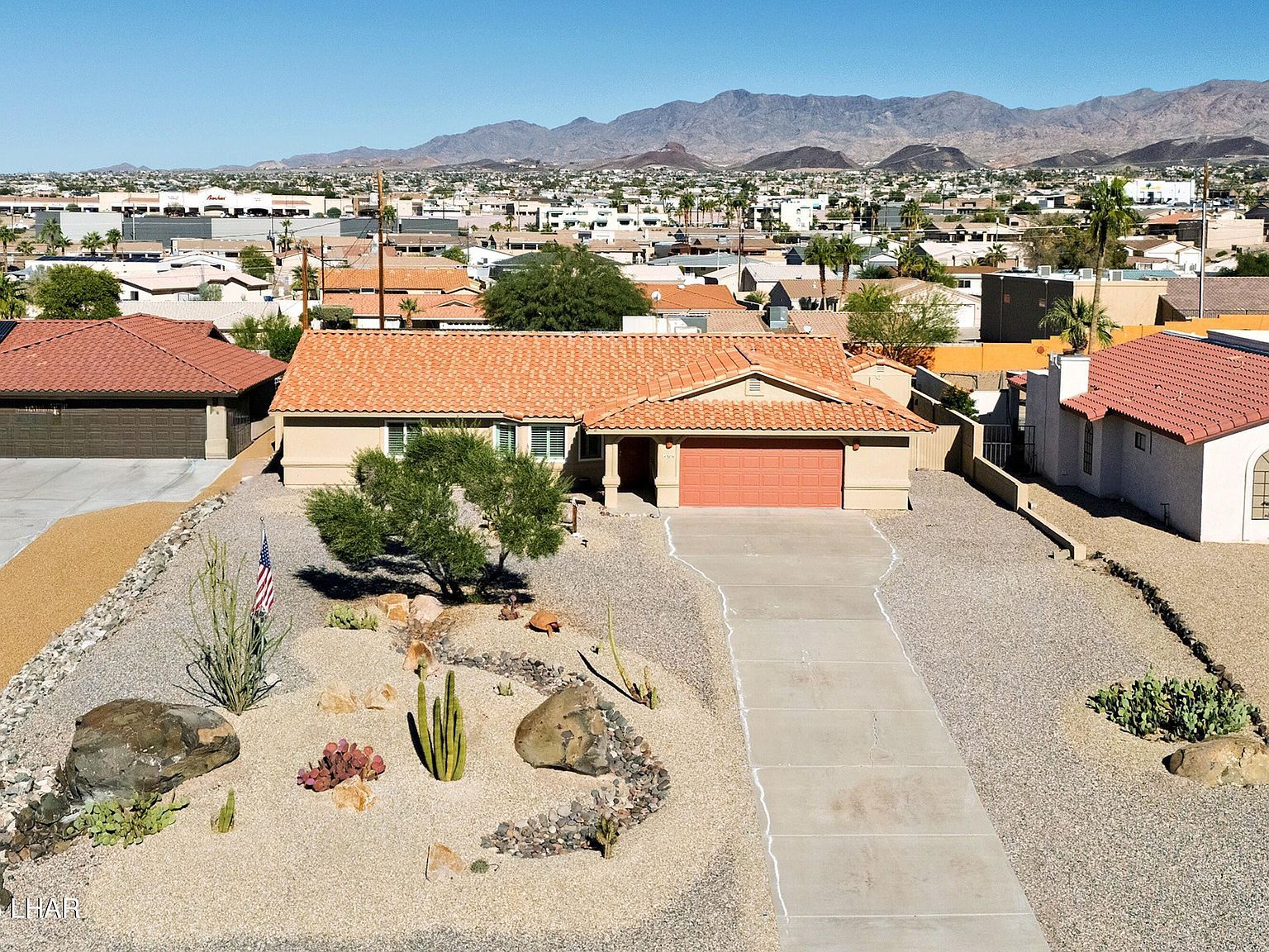 3191 Longview Dr Lake Havasu City, AZ 86406 - Thumbnail 2