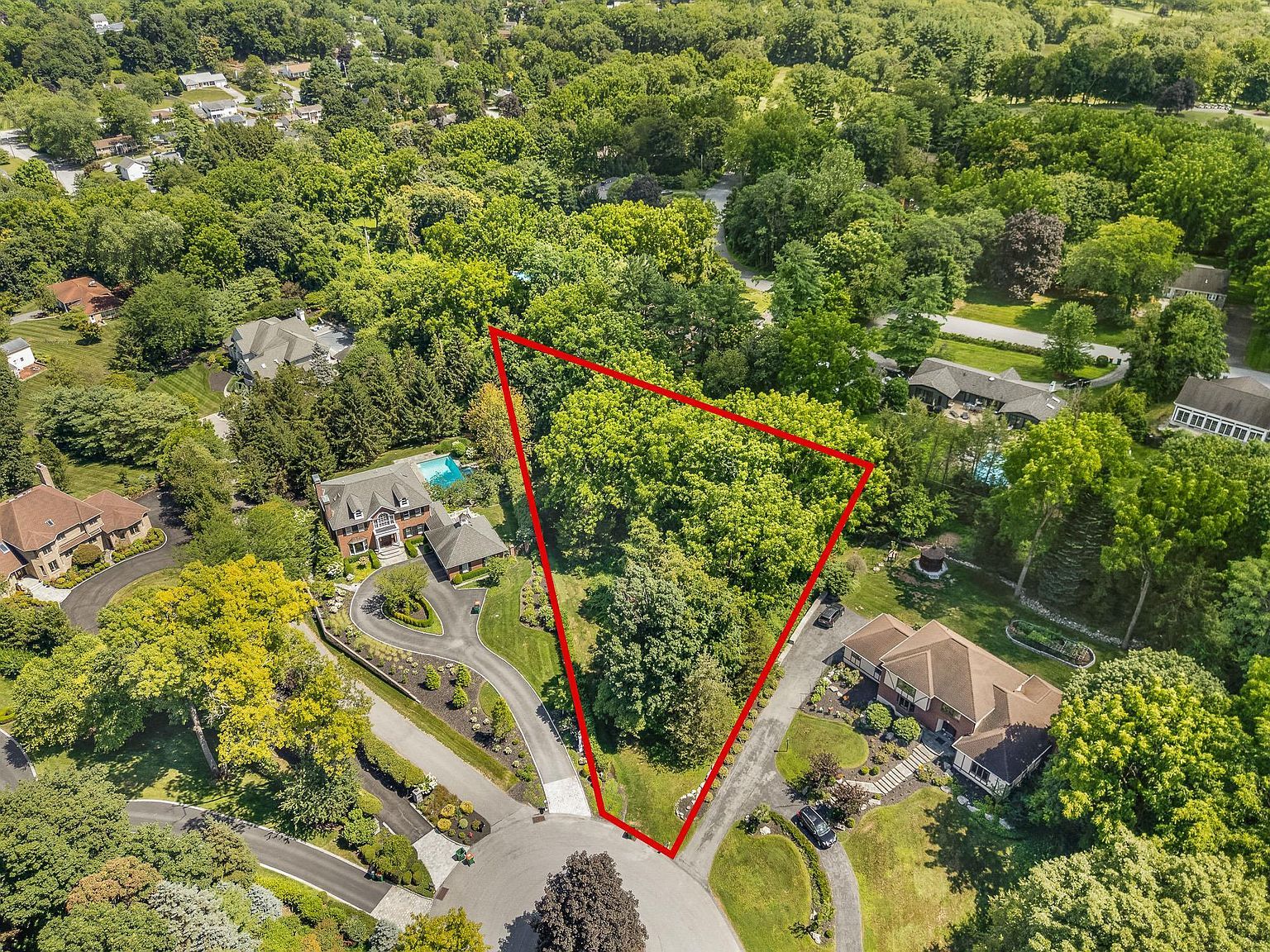 16 Kingwood Ln Poughkeepsie, NY 12601 - Thumbnail 2