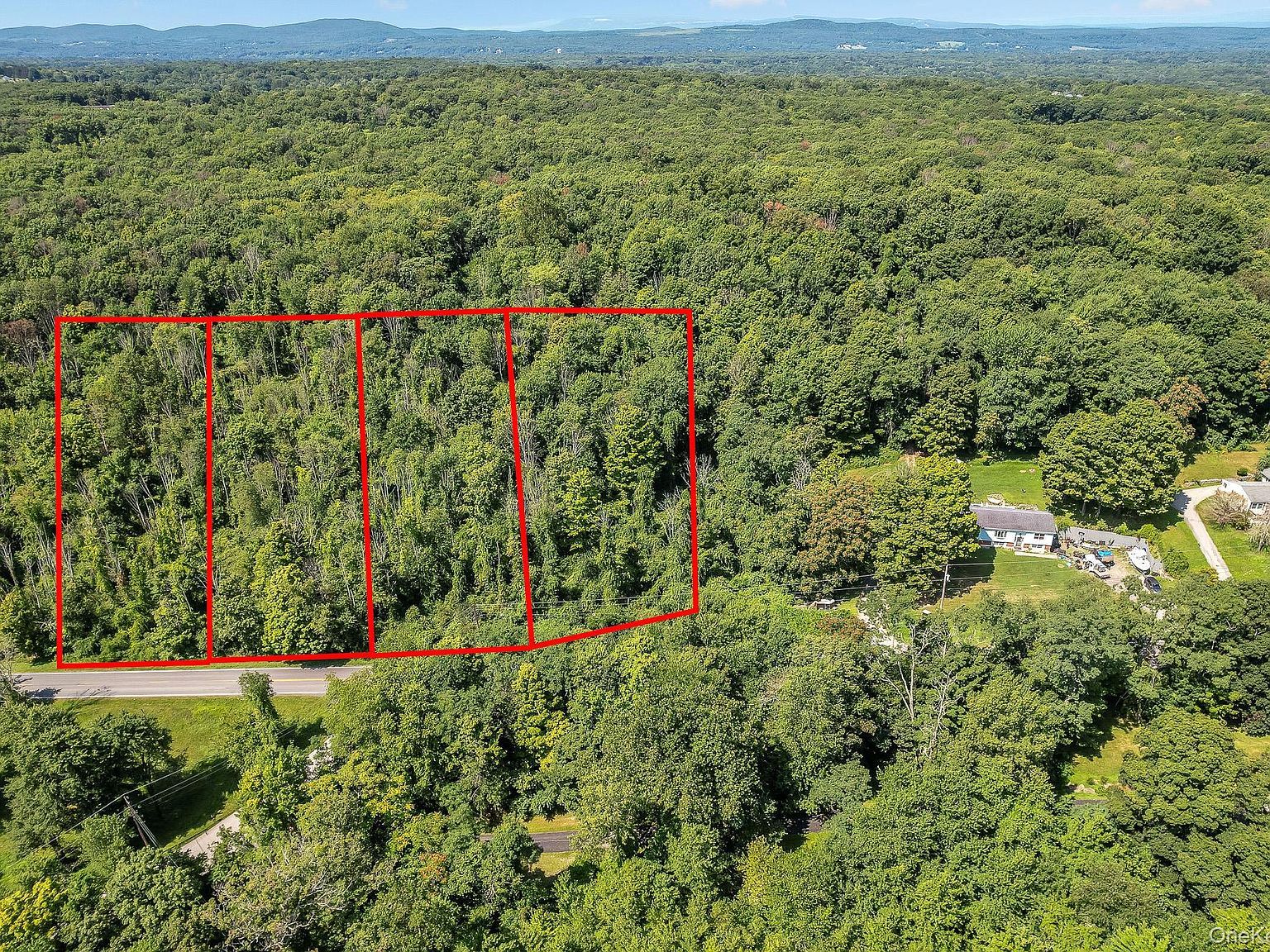 157 S Quaker Ln Hyde Park, NY 12538 - Thumbnail 2