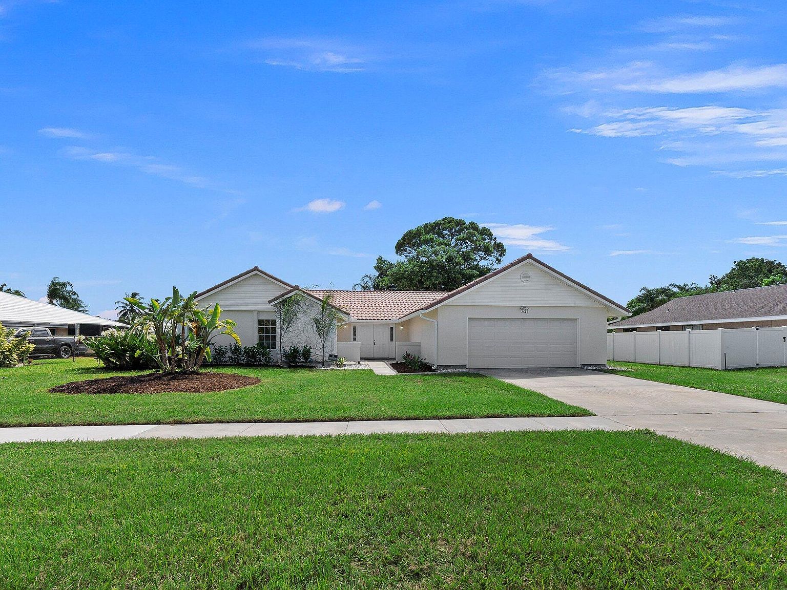 2682 SE Gowin Dr Port Saint Lucie, FL 34952 - Thumbnail 2