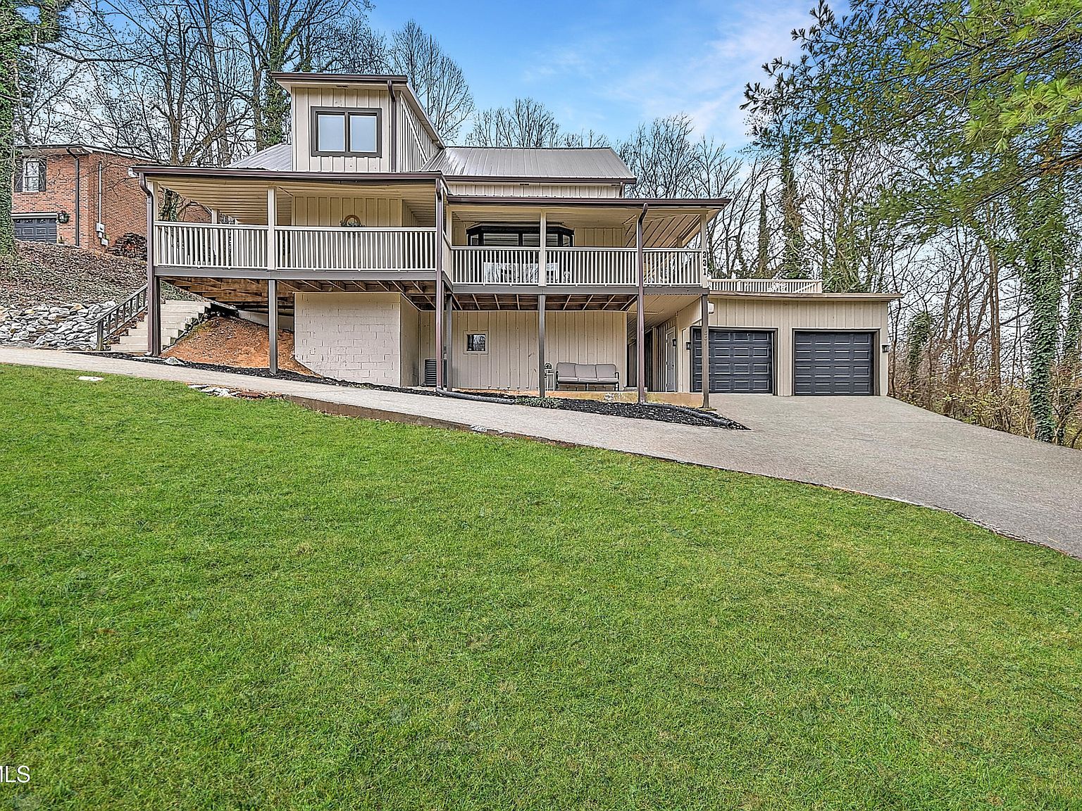 331 Edgefield Rd Piney Flats, TN 37686 - Thumbnail 2