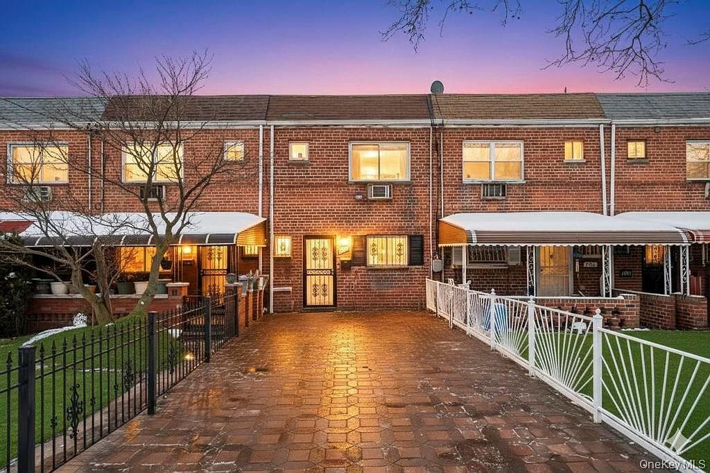 1034 Hendrix St Brooklyn, NY 11207 - Thumbnail 2